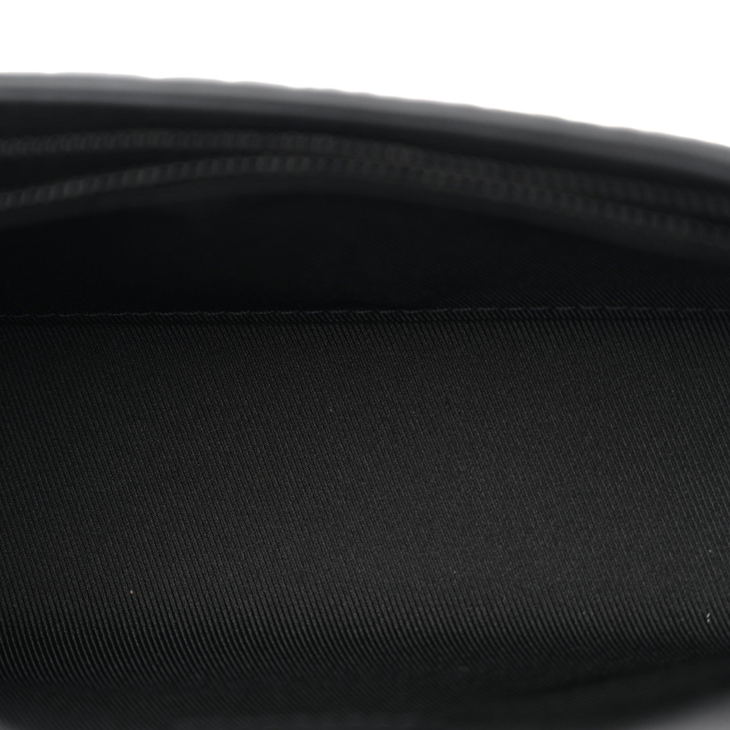 Taurillon Monogram Steamer Wearable Wallet Black