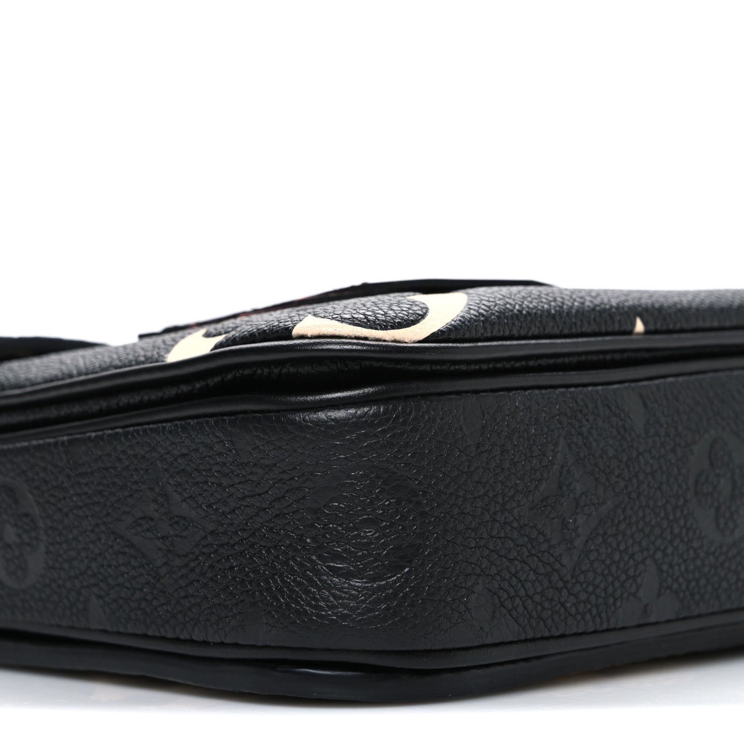 Empreinte Monogram Giant Crafty Pochette Metis Black Creme