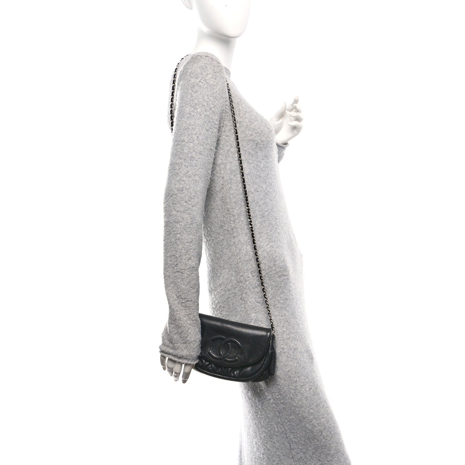 Lambskin Half Moon Wallet On Chain WOC Black