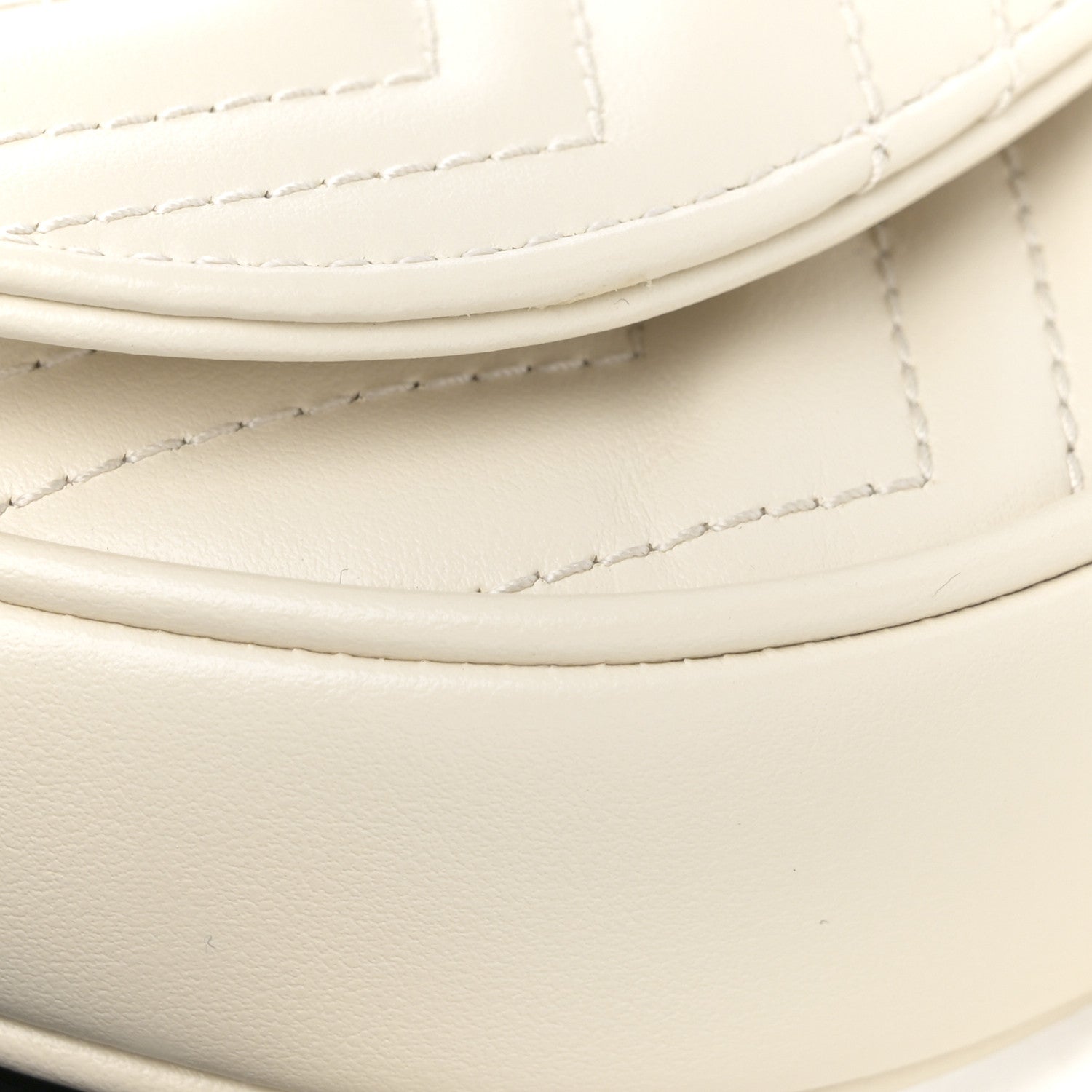 Calfskin Matelasse GG Marmont Belt Bag Set 100 40 Black Mystic White
