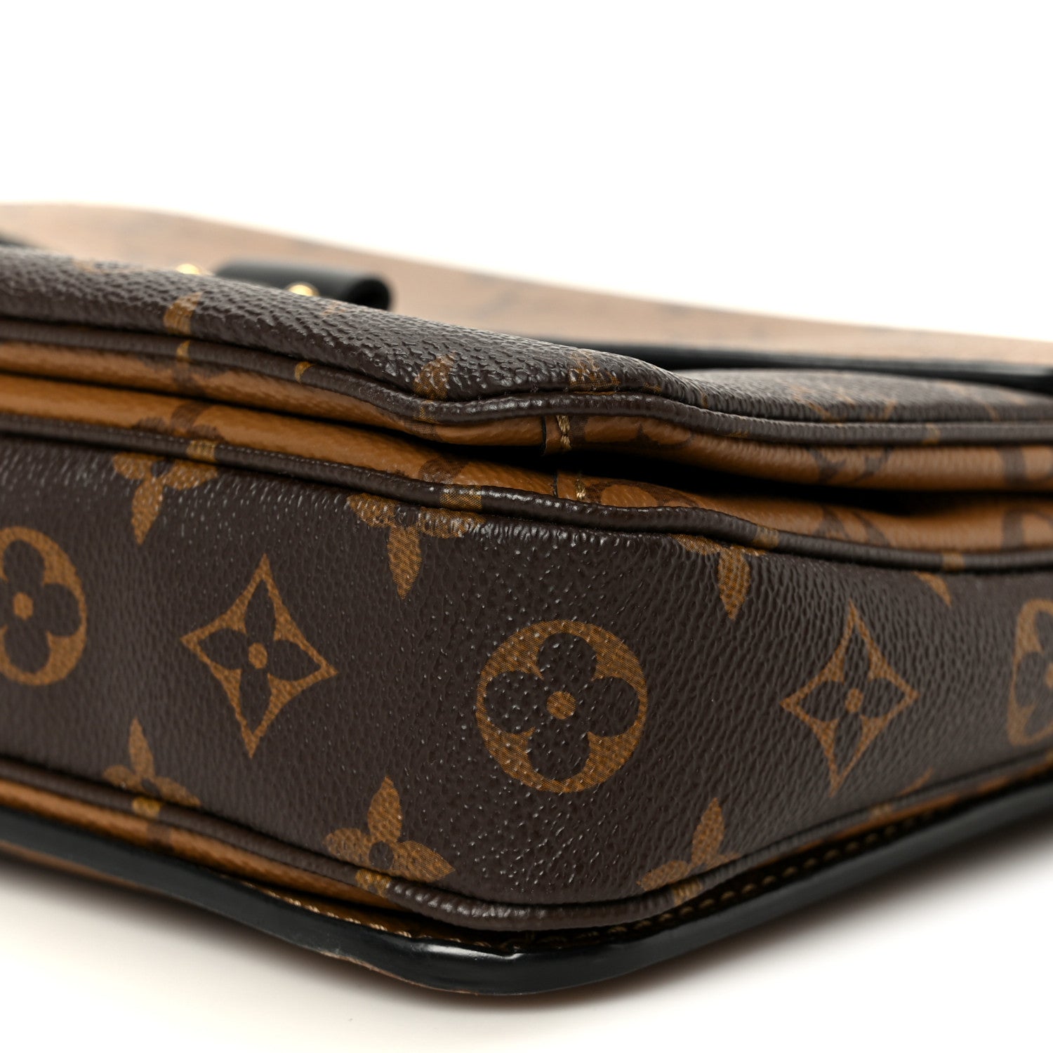Reverse Monogram Pochette Metis