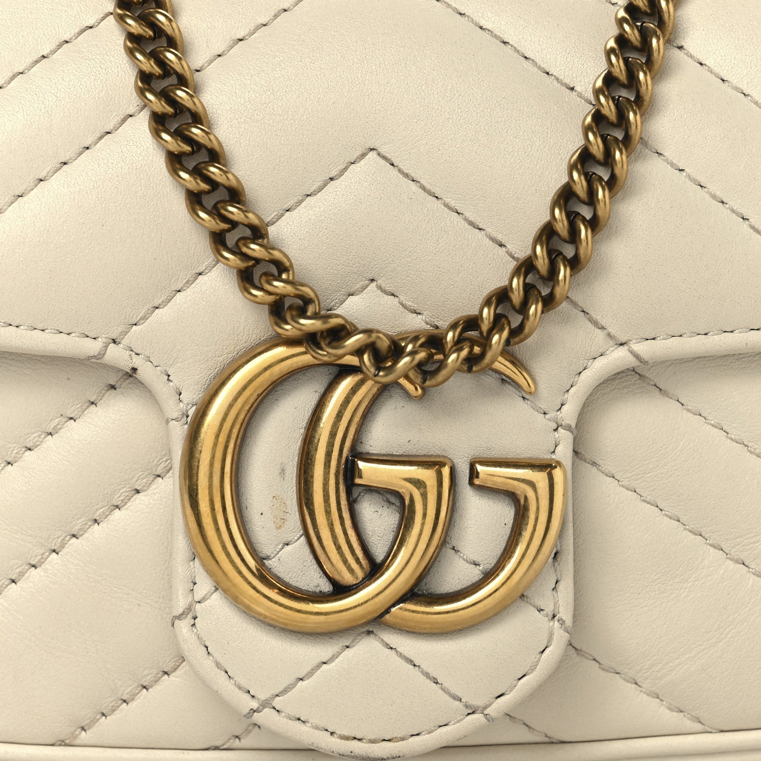 Calfskin Matelasse Super Mini GG Marmont Shoulder Bag White