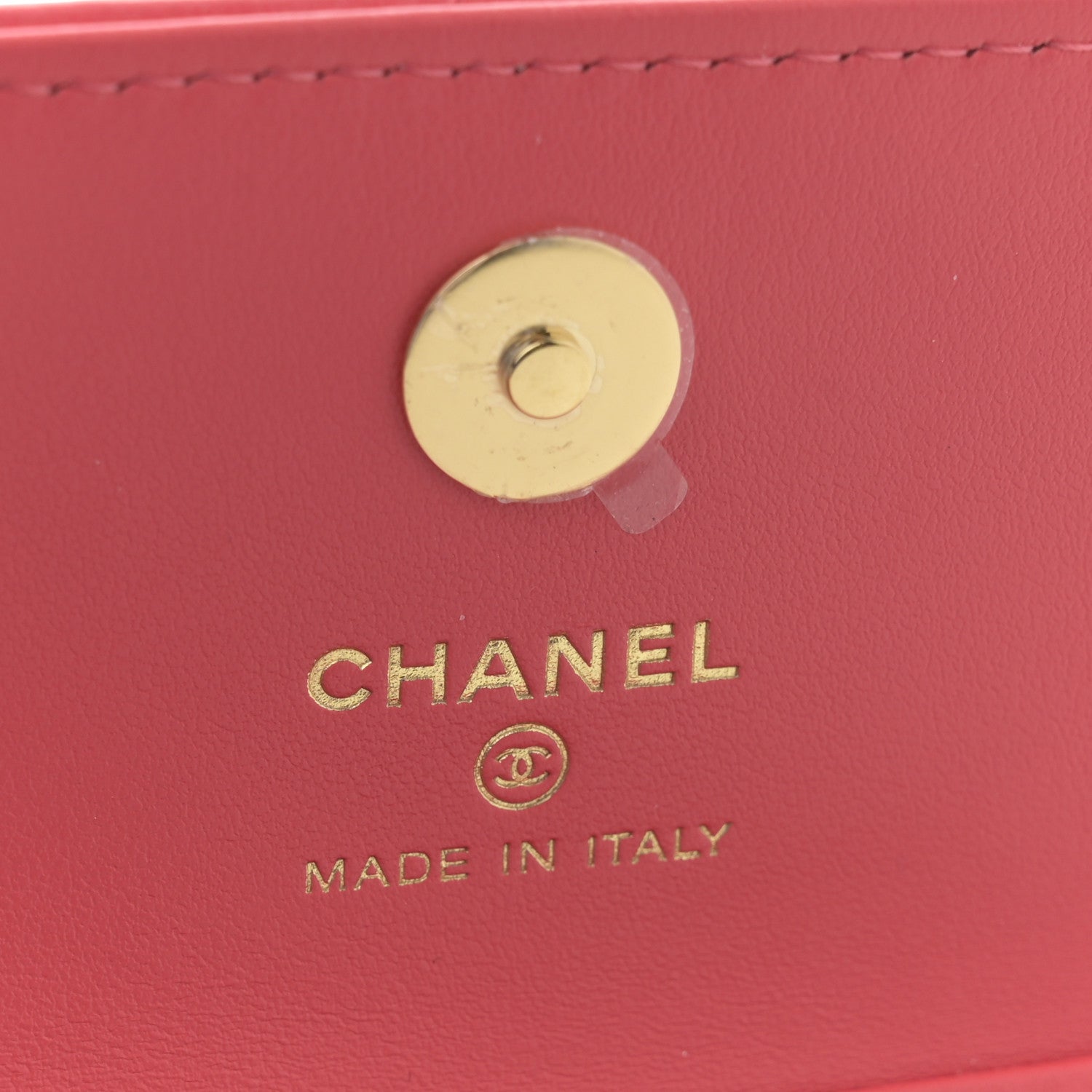 Shiny Lambskin Quilted Card Holder On Chain Pink