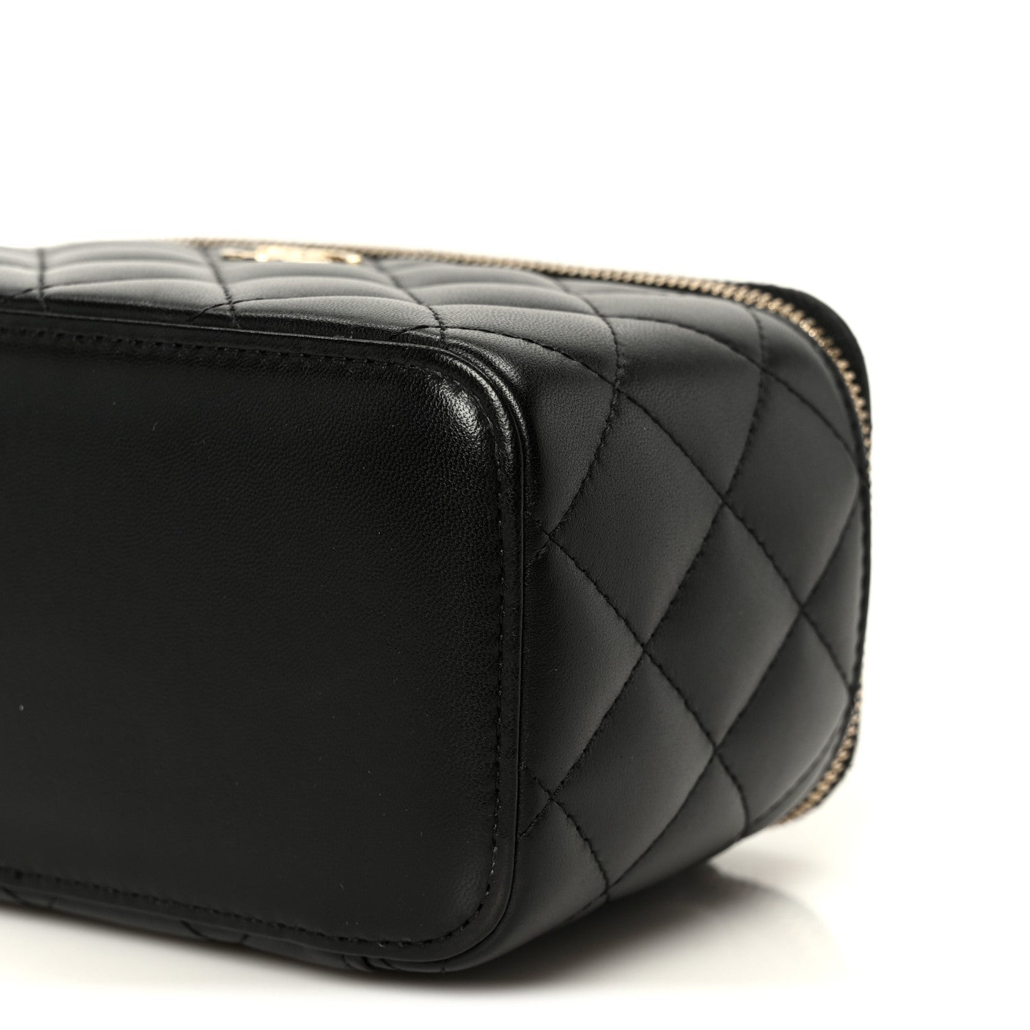 Lambskin Quilted Small Top Handle Vanity Case With Chain Black
