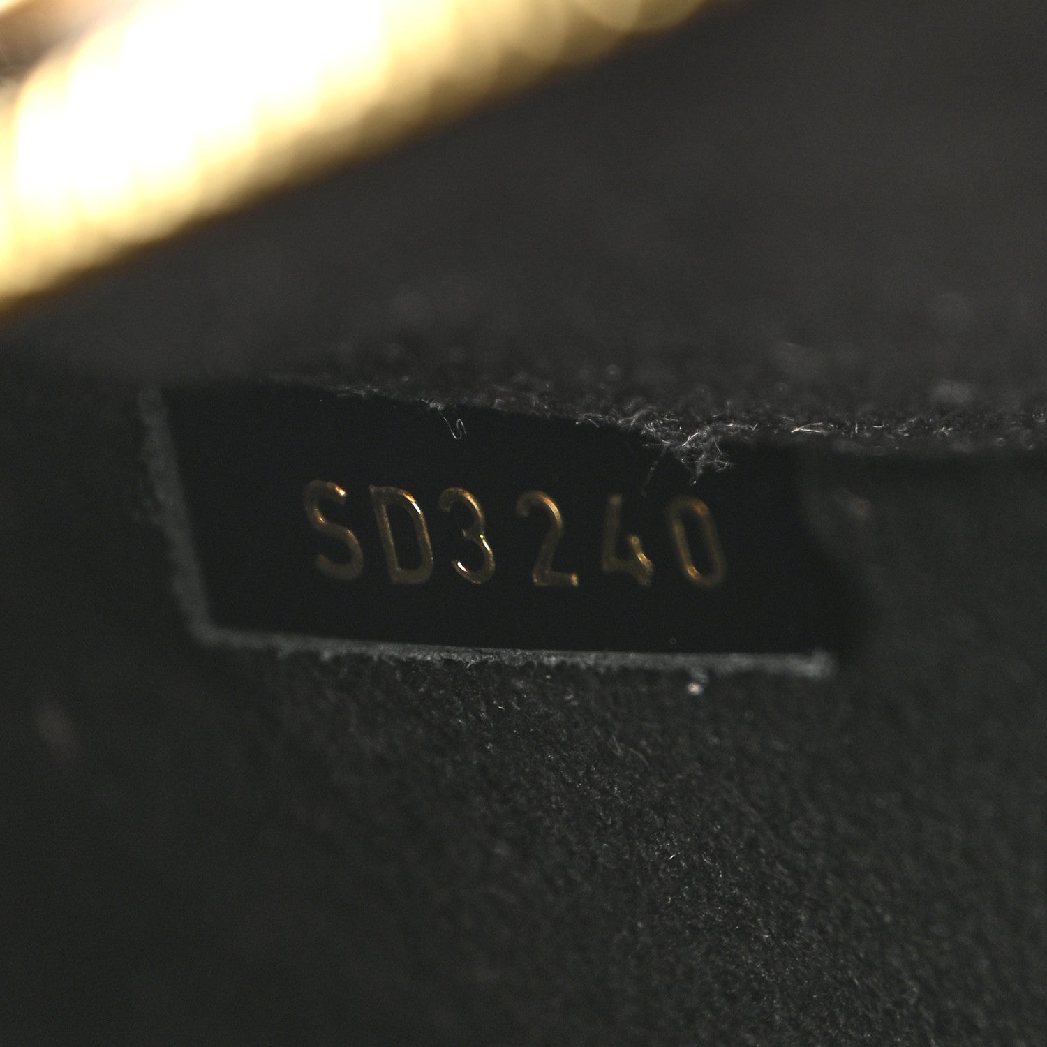Reverse Monogram Pochette Metis