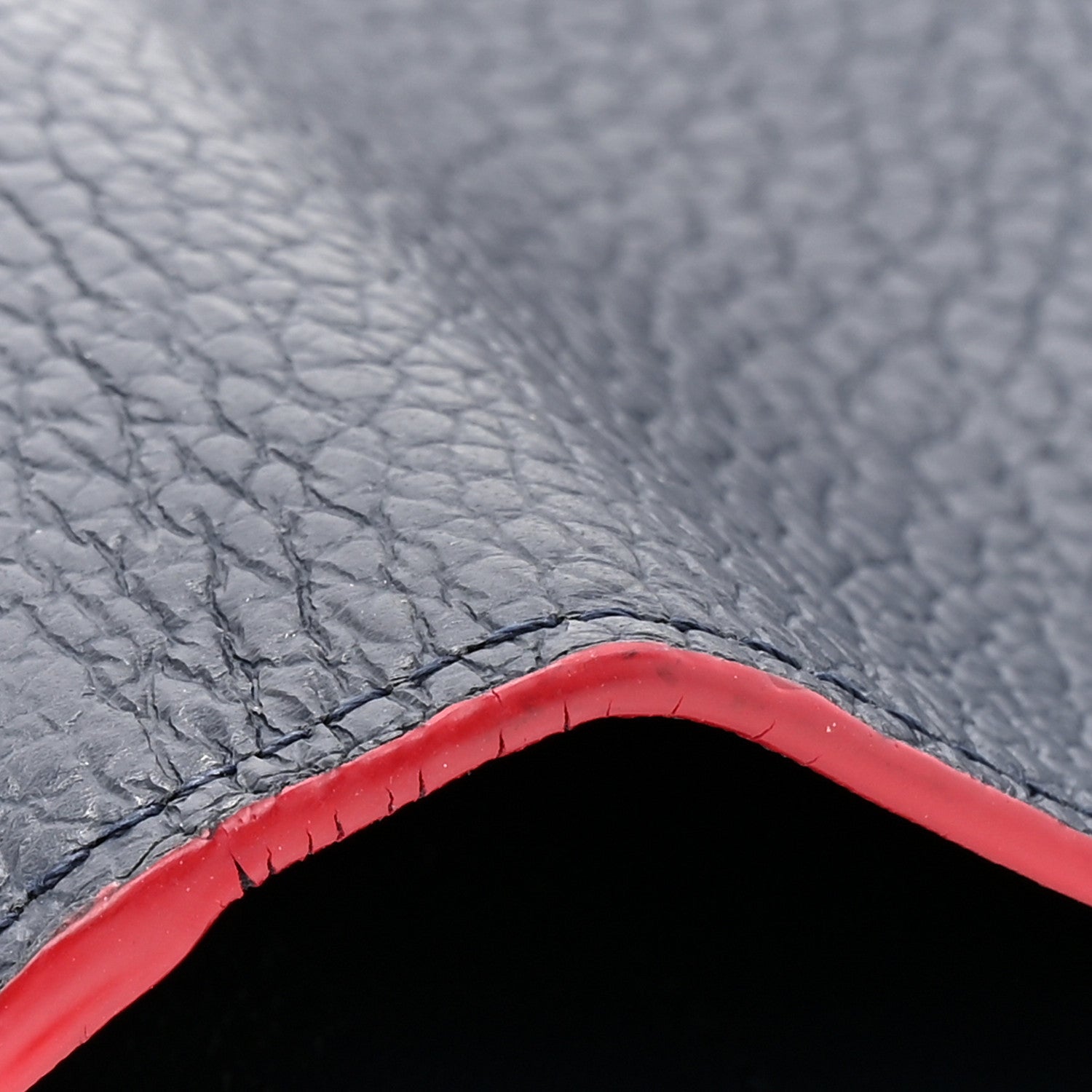 Taurillon Capucines Compact Wallet Marine Rouge