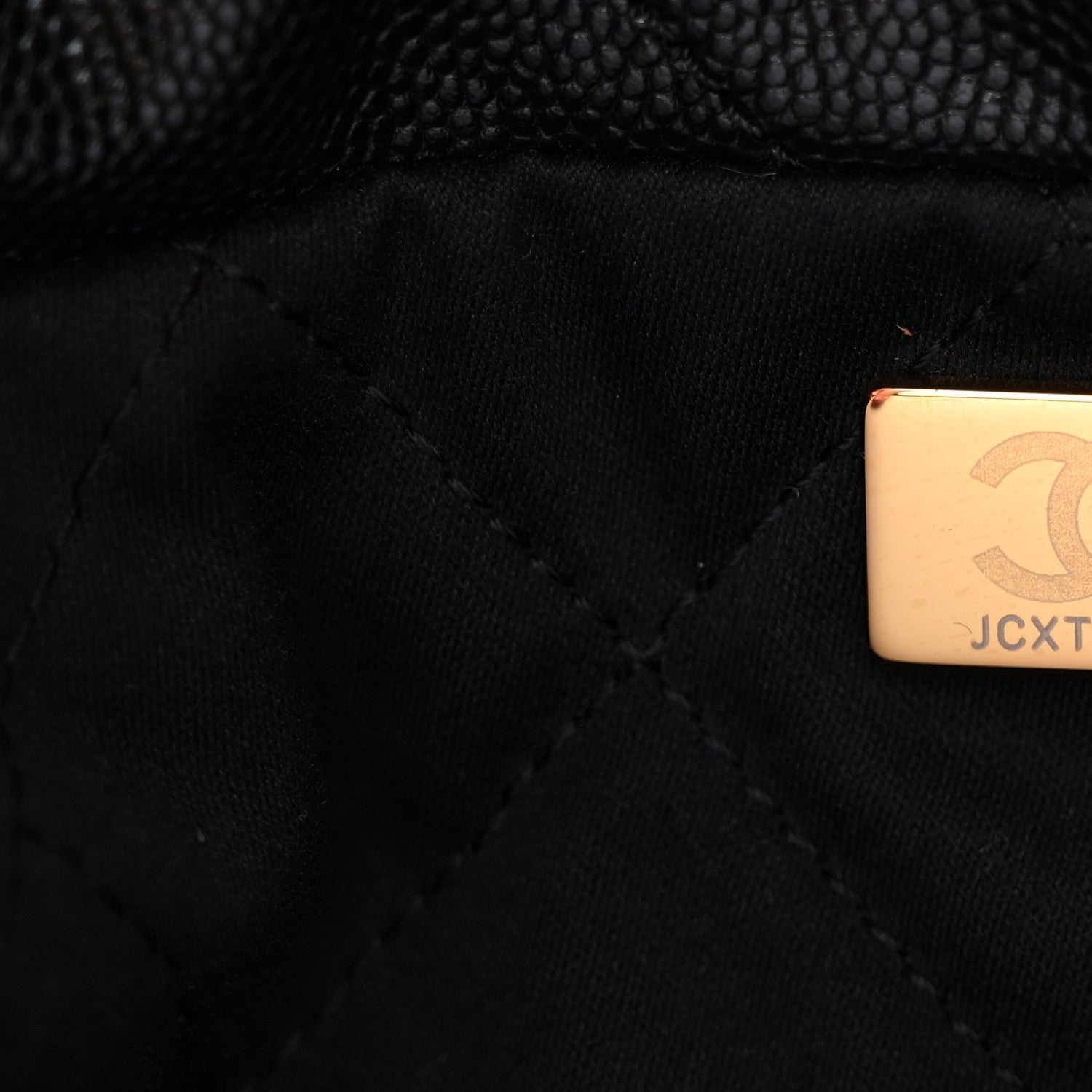 Shiny Caviar Quilted Monochrome Mini Chanel 22 Black