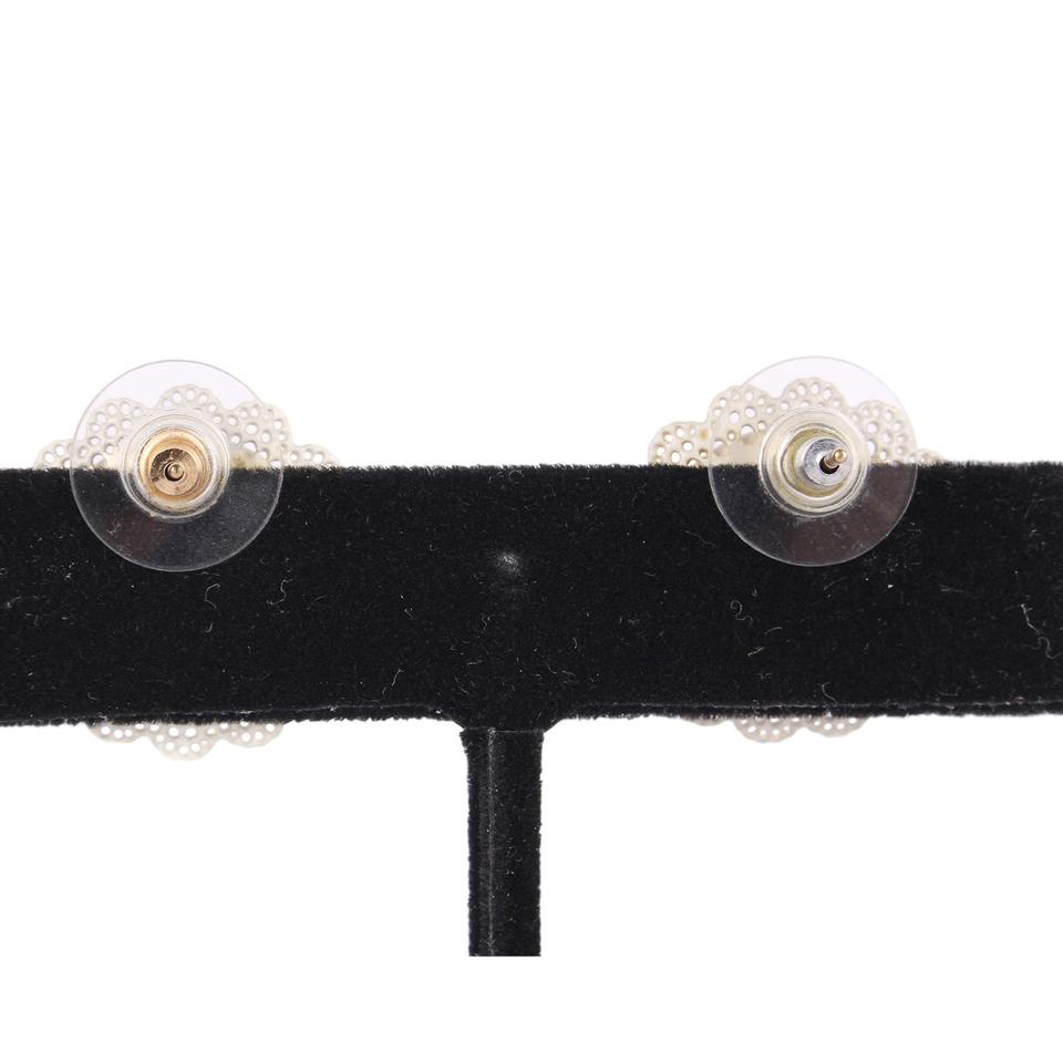 CC Pearl Flower Pierced Earrings