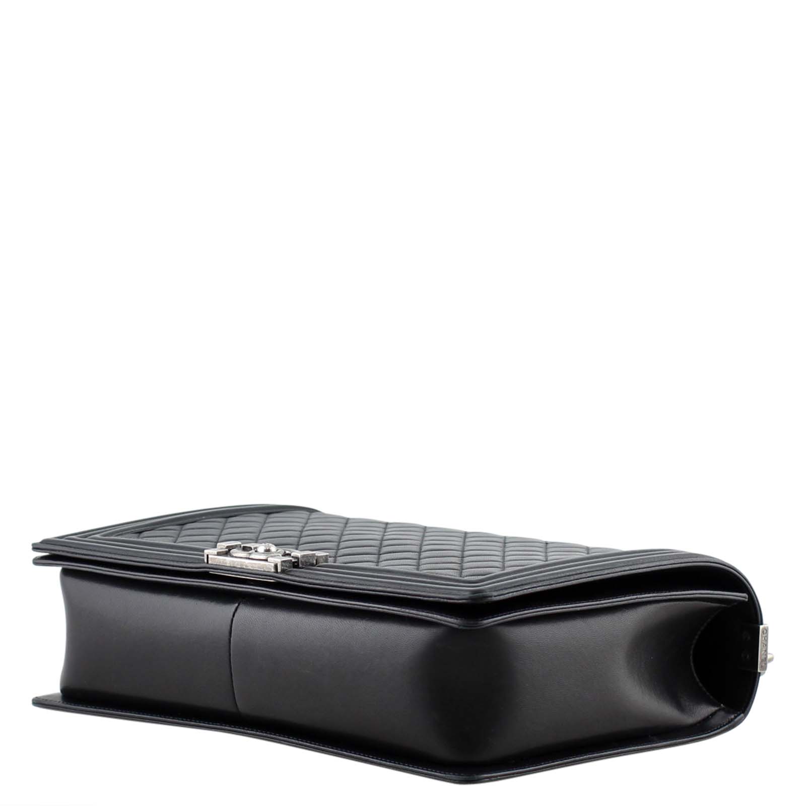 Chanel Boy Large | 16 Series