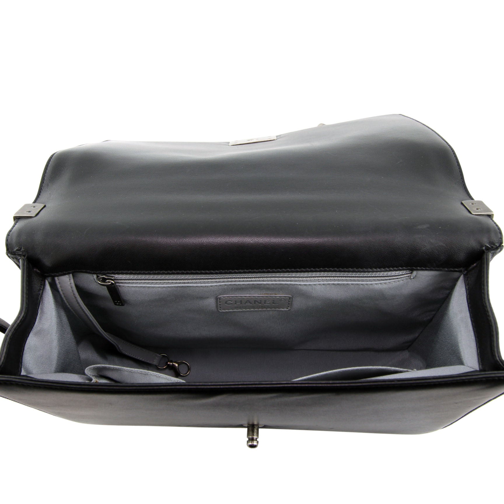 Chanel Boy Large | 17 Series