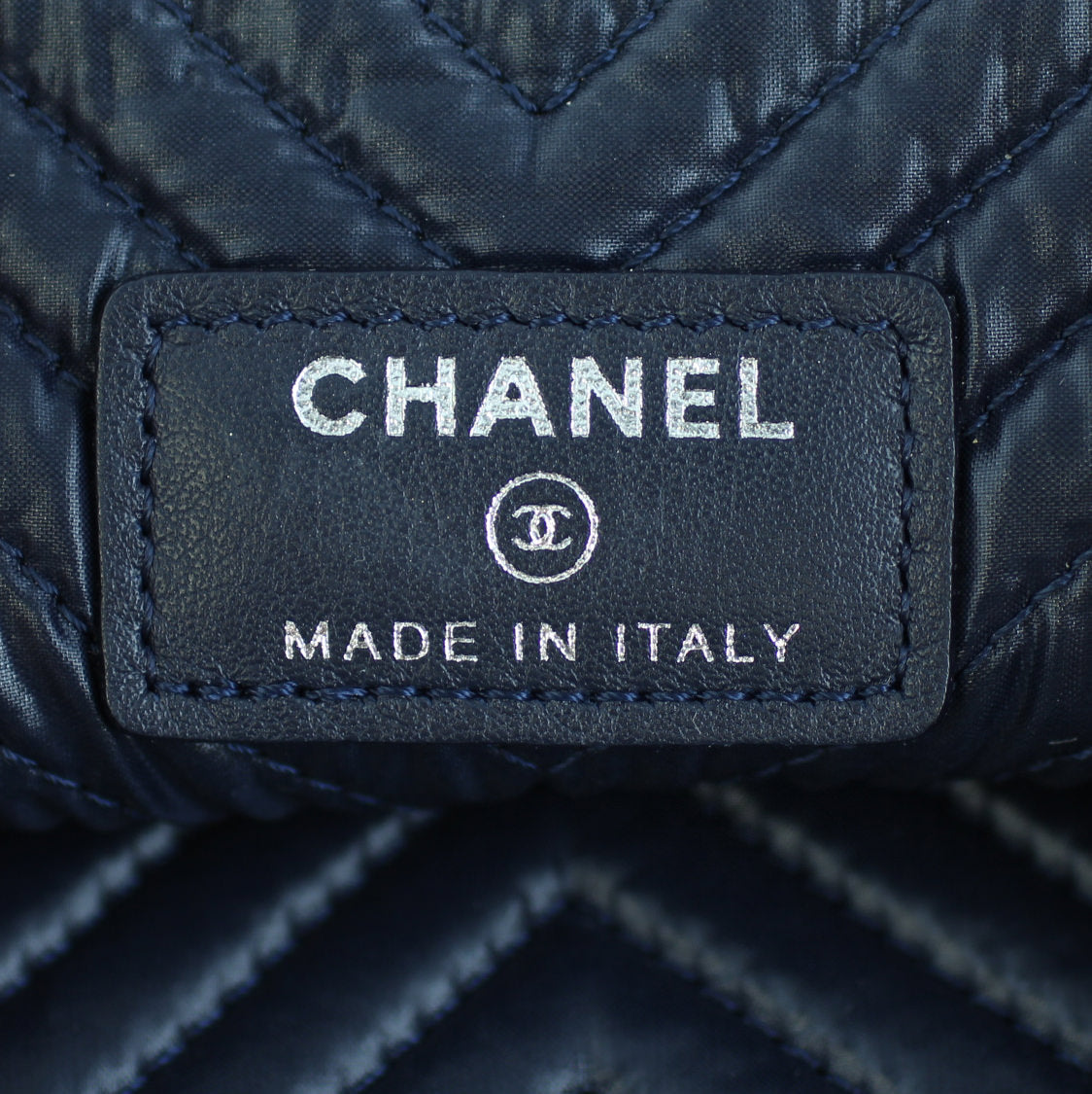 Chanel Boy Chevron O-Case Large