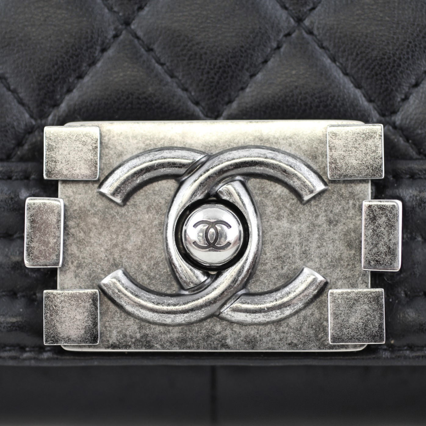 Chanel Boy Bag New Medium | Black
