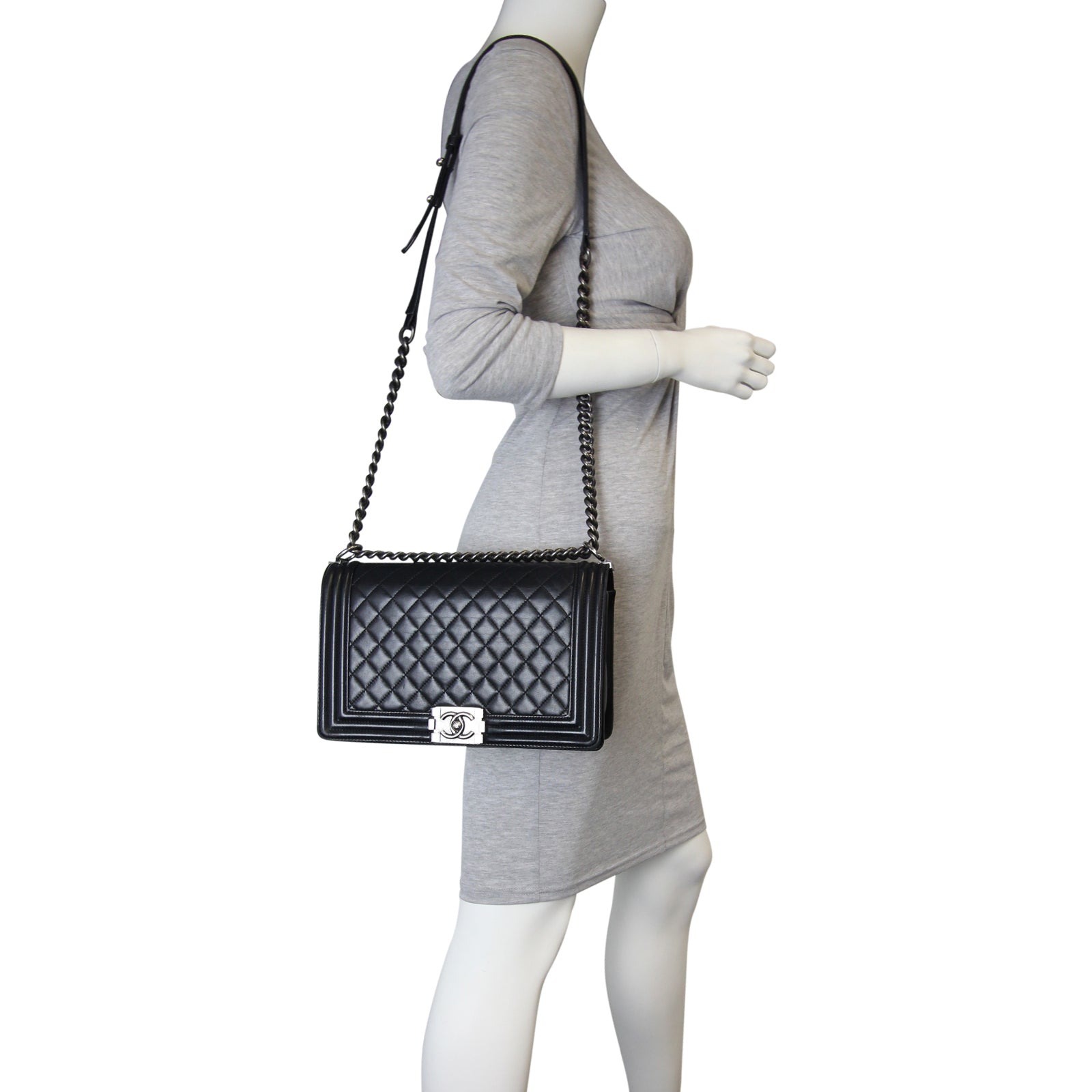 Chanel Boy Bag New Medium | Black