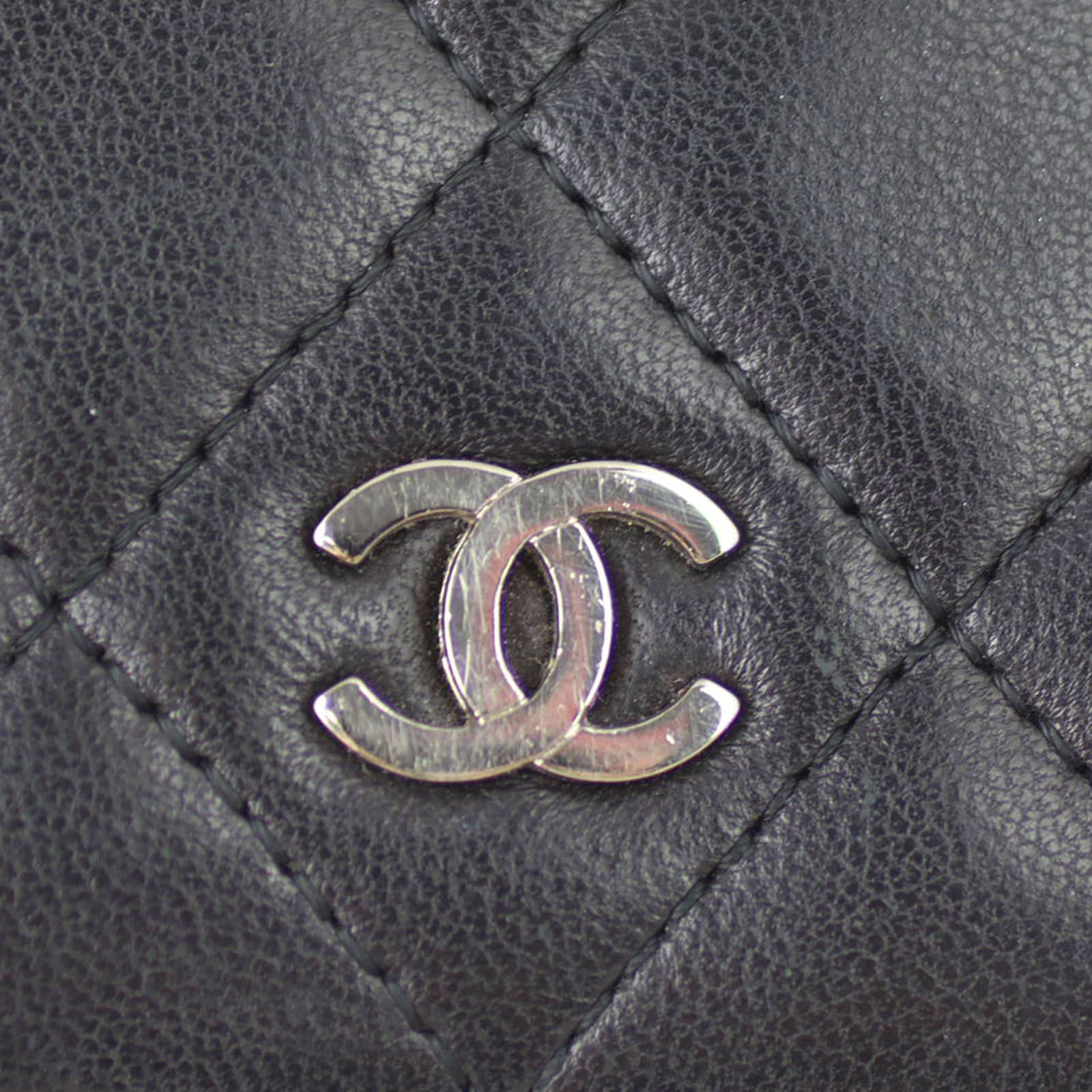 Chanel CC Yen Wallet