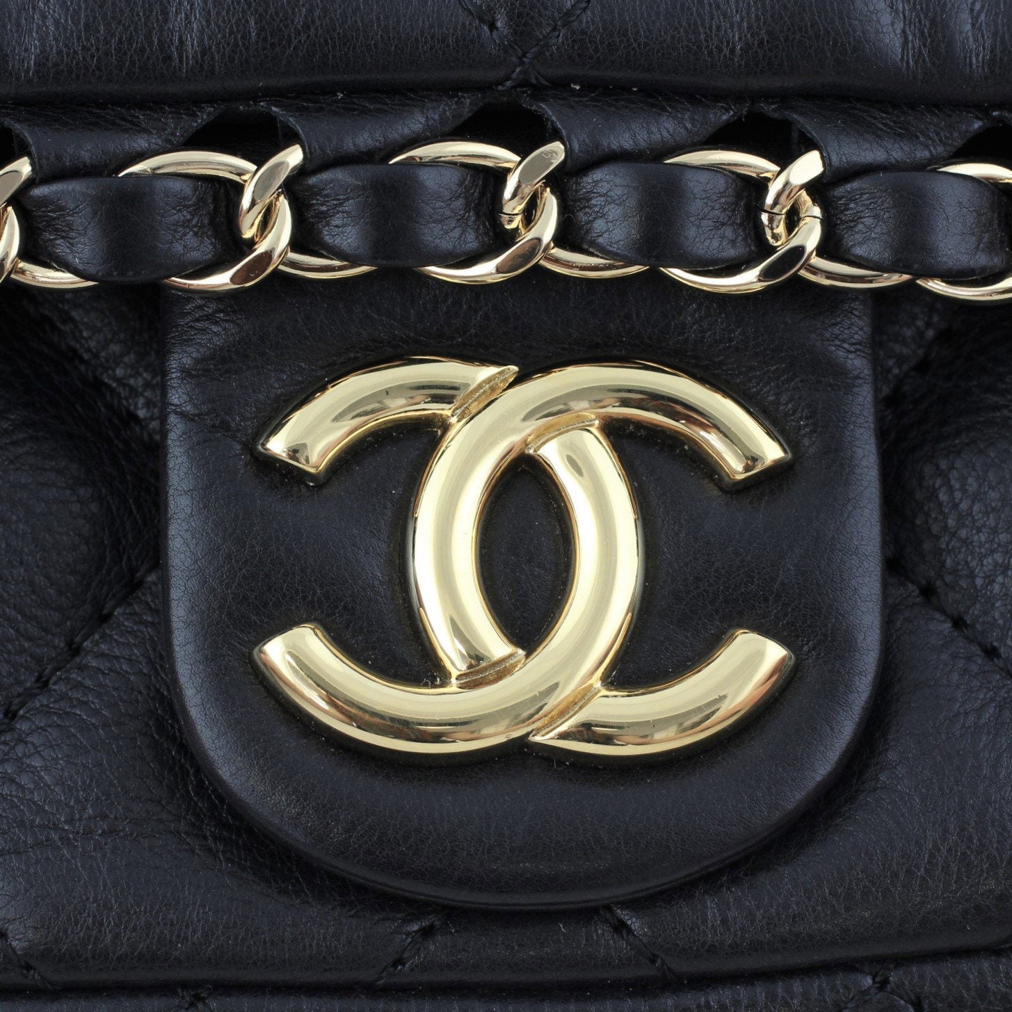 Chanel Chain Me Flap Bag