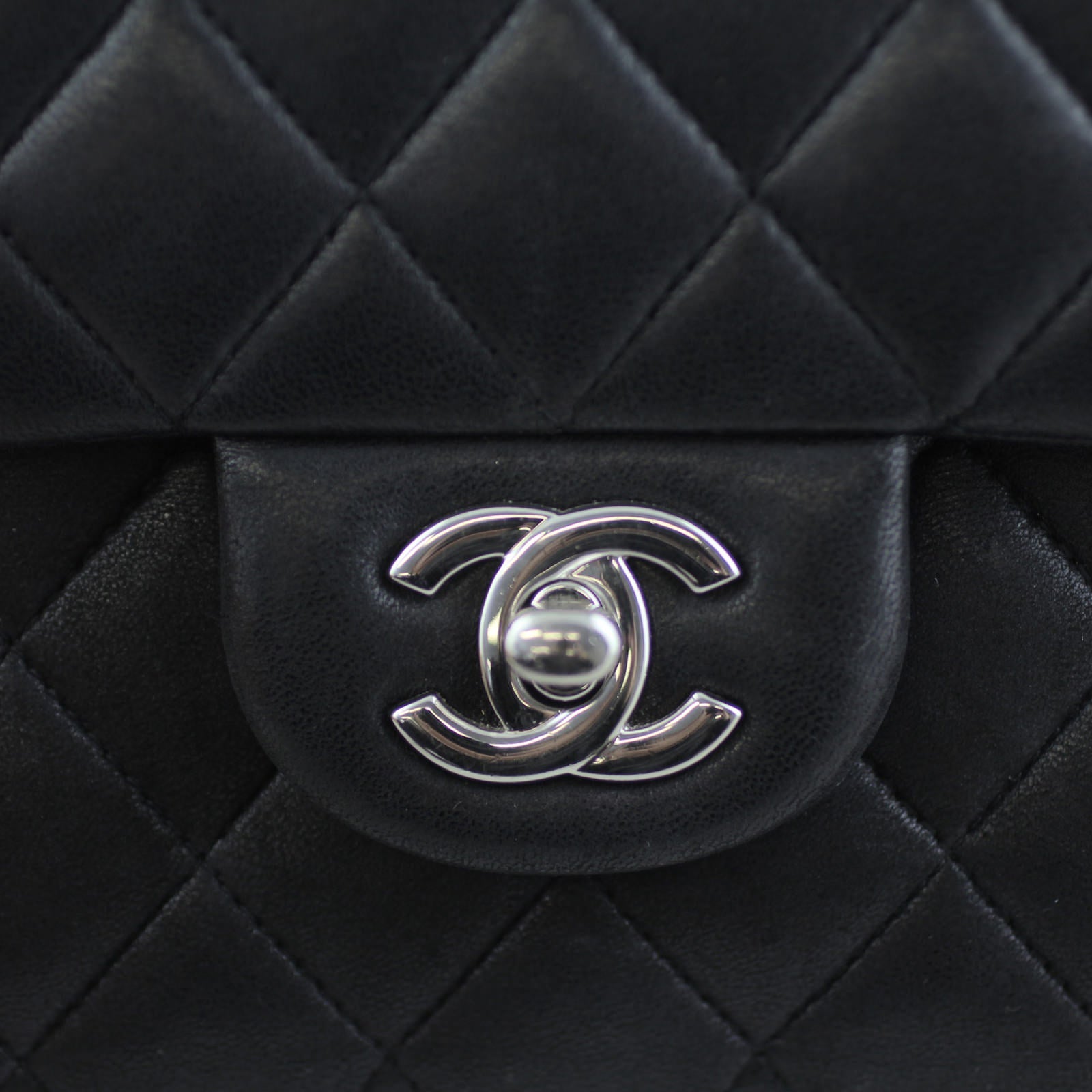 Chanel Classic Double Flap Medium | 20 Series Black