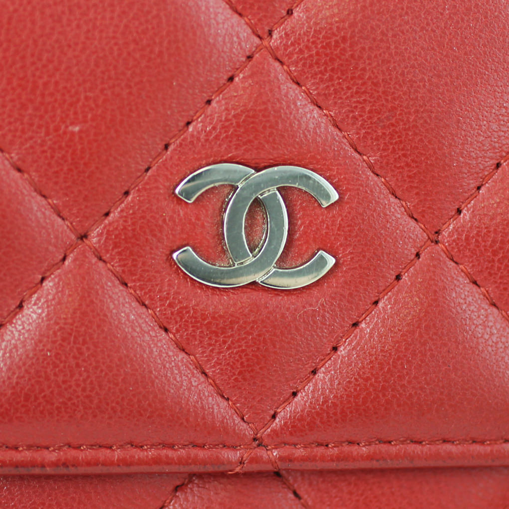 Chanel Classic Wallet on Chain | Red