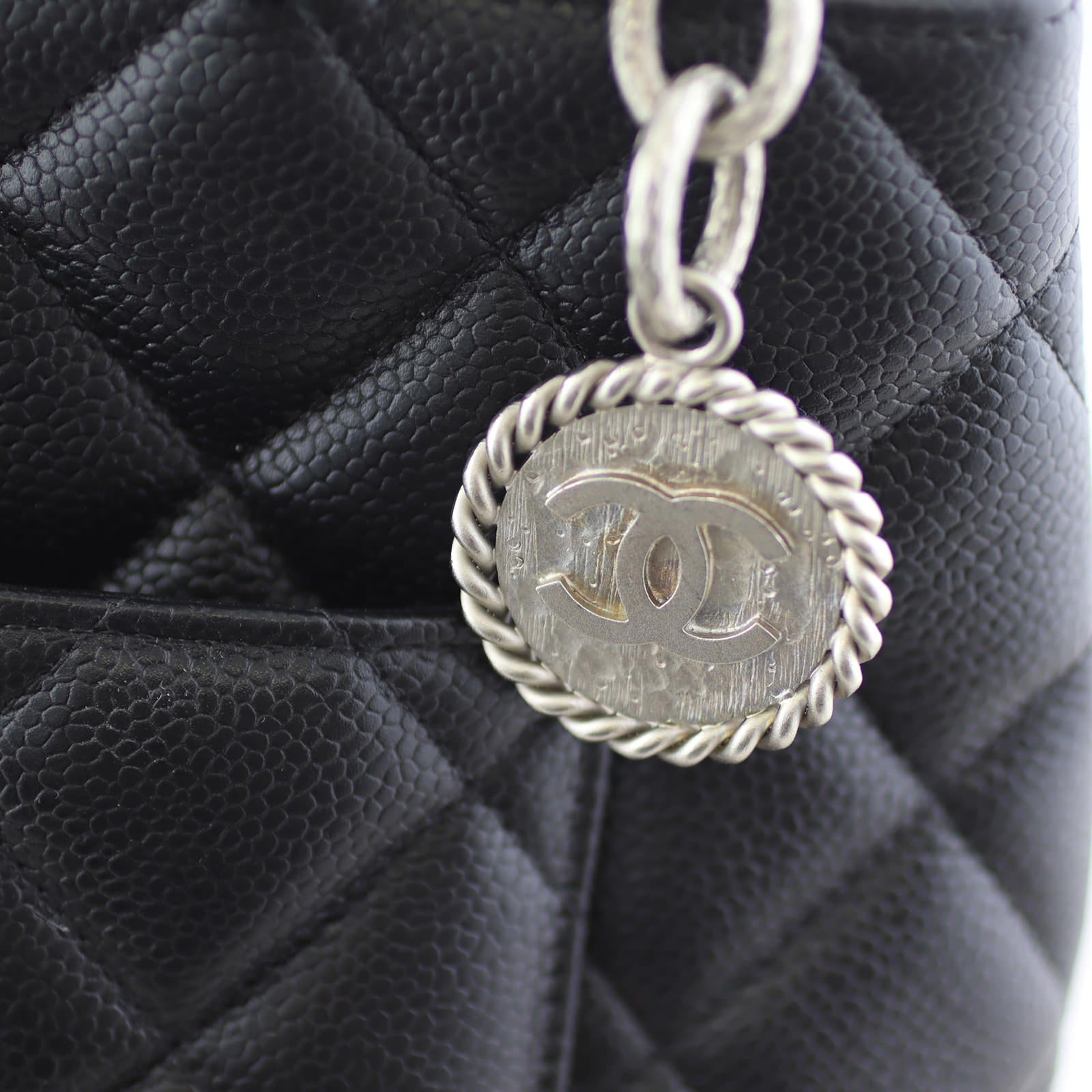 Chanel Medallion Tote Bag | 6 Series