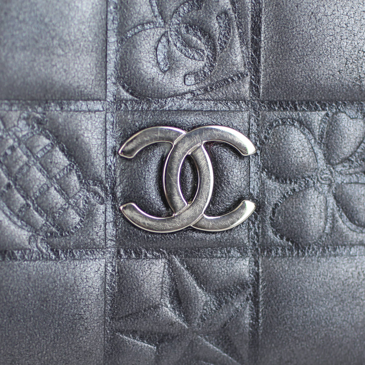 Chanel Precious Symbols Yen Wallet