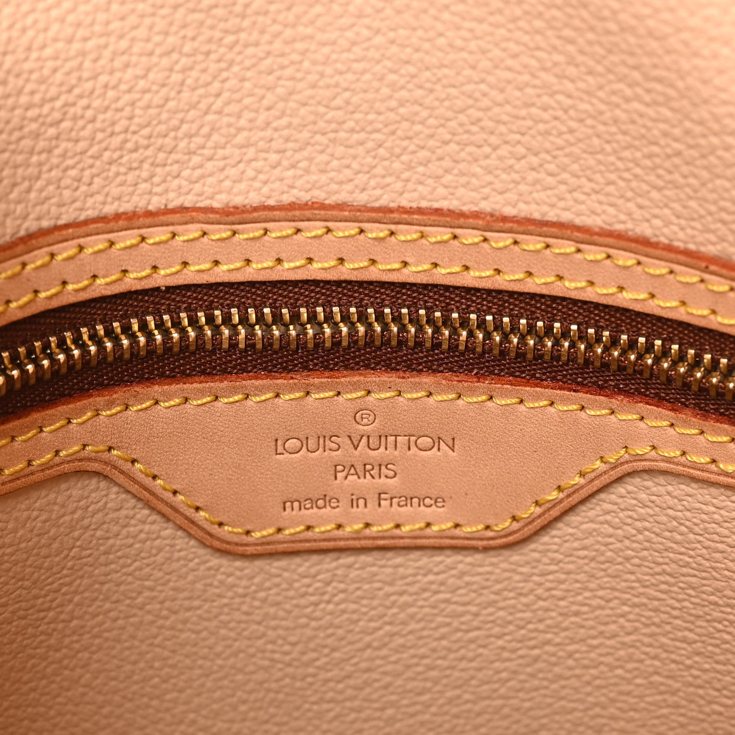 Monogram Petit Bucket 23
