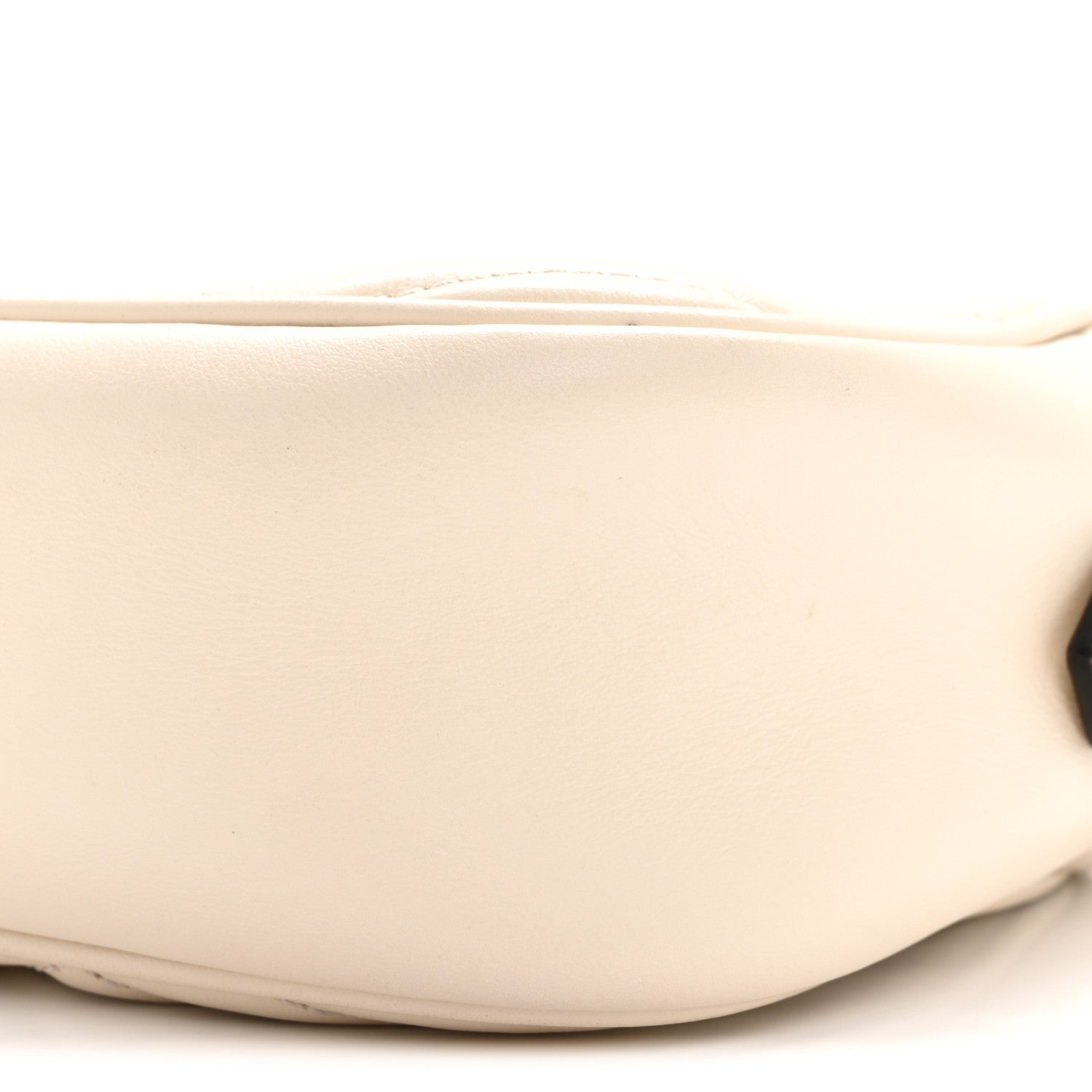 Calfskin Matelasse Small GG Marmont Chain Shoulder Bag White