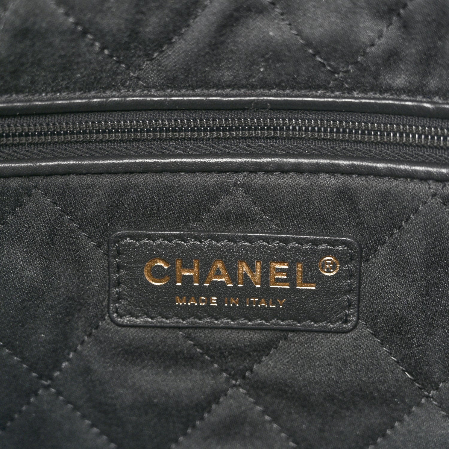 Shiny Calfskin Quilted Small Chanel 22 Black