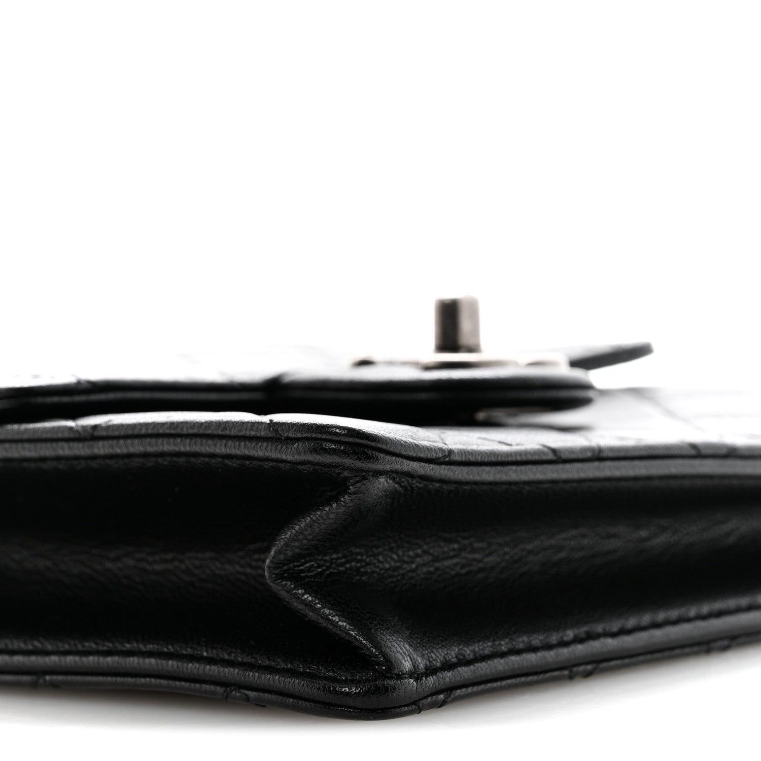 Lambskin Quilted Chic Pearls Flap Black