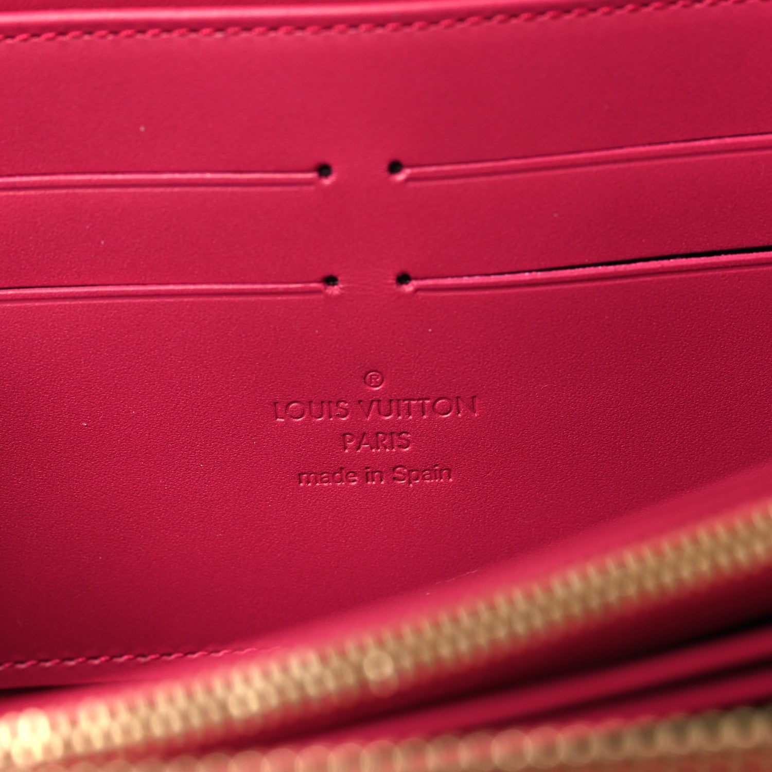Vernis Zippy Wallet Fuchsia