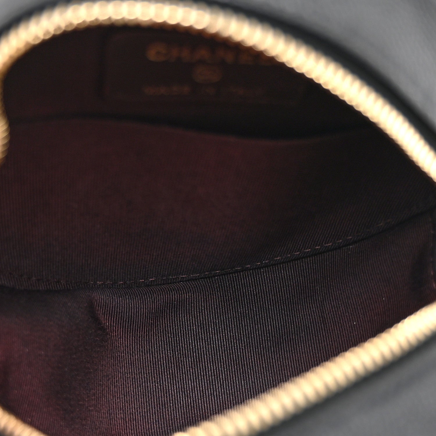 Caviar Quilted Round Clutch With Chain Black