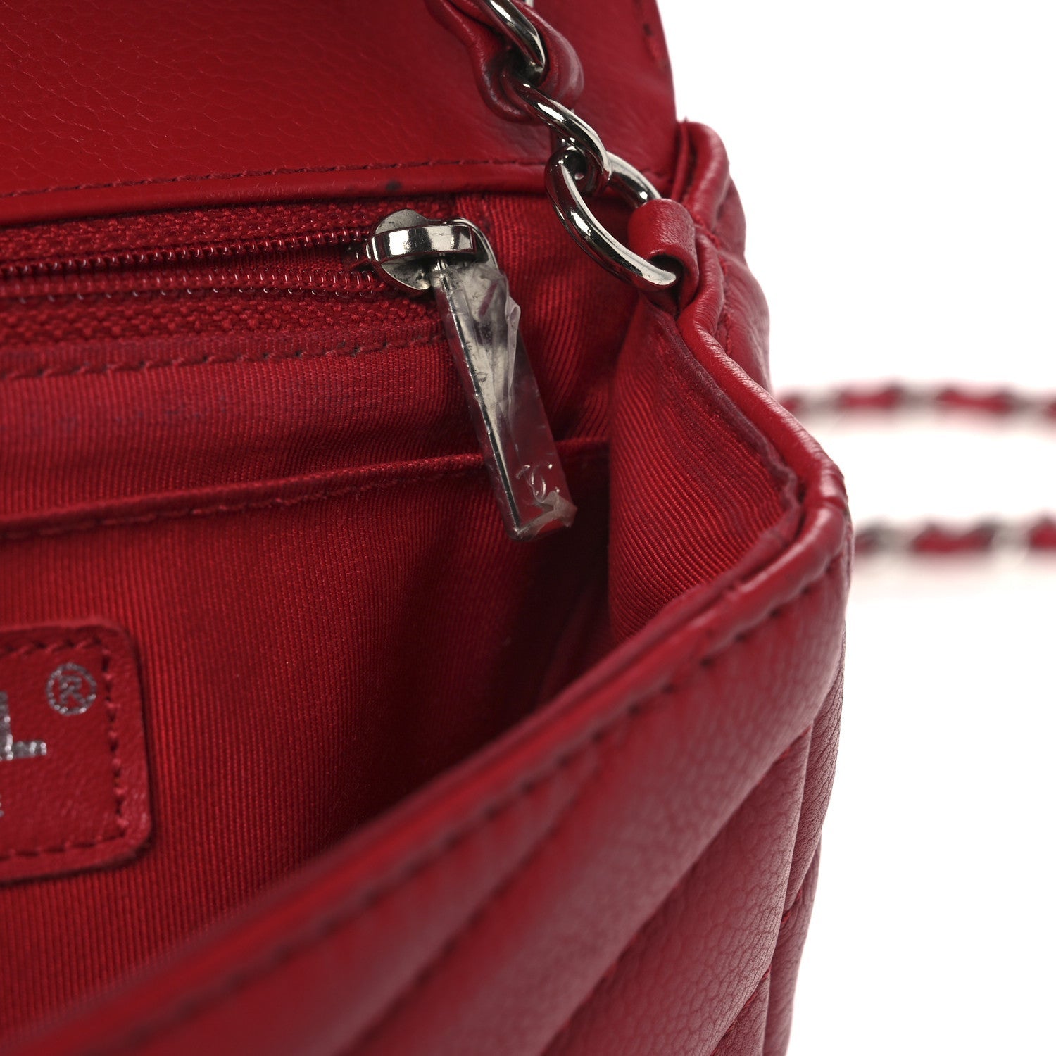 Caviar Chevron Quilted Small Single Flap Red