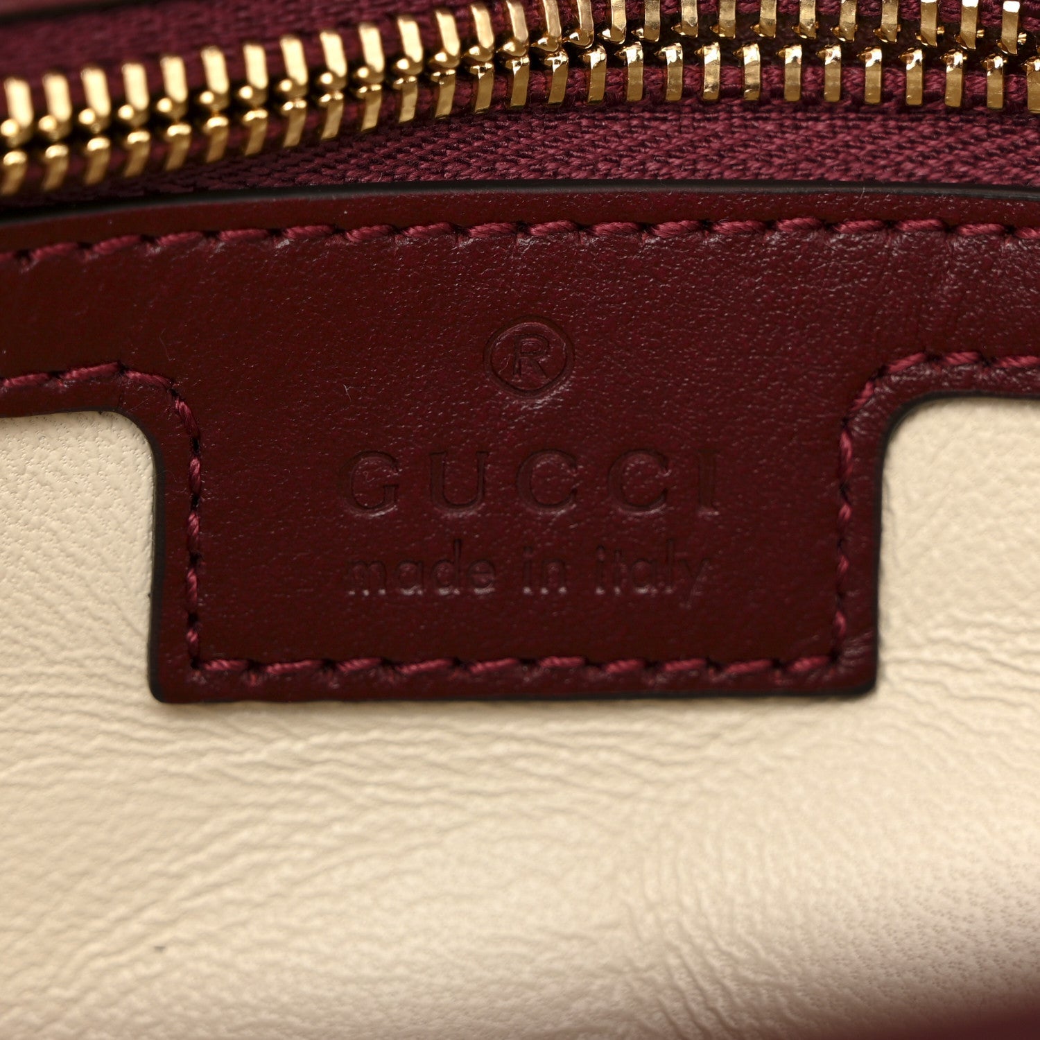Calfskin Matelasse Medium GG Marmont Shoulder Bag Rosso Ancora Red