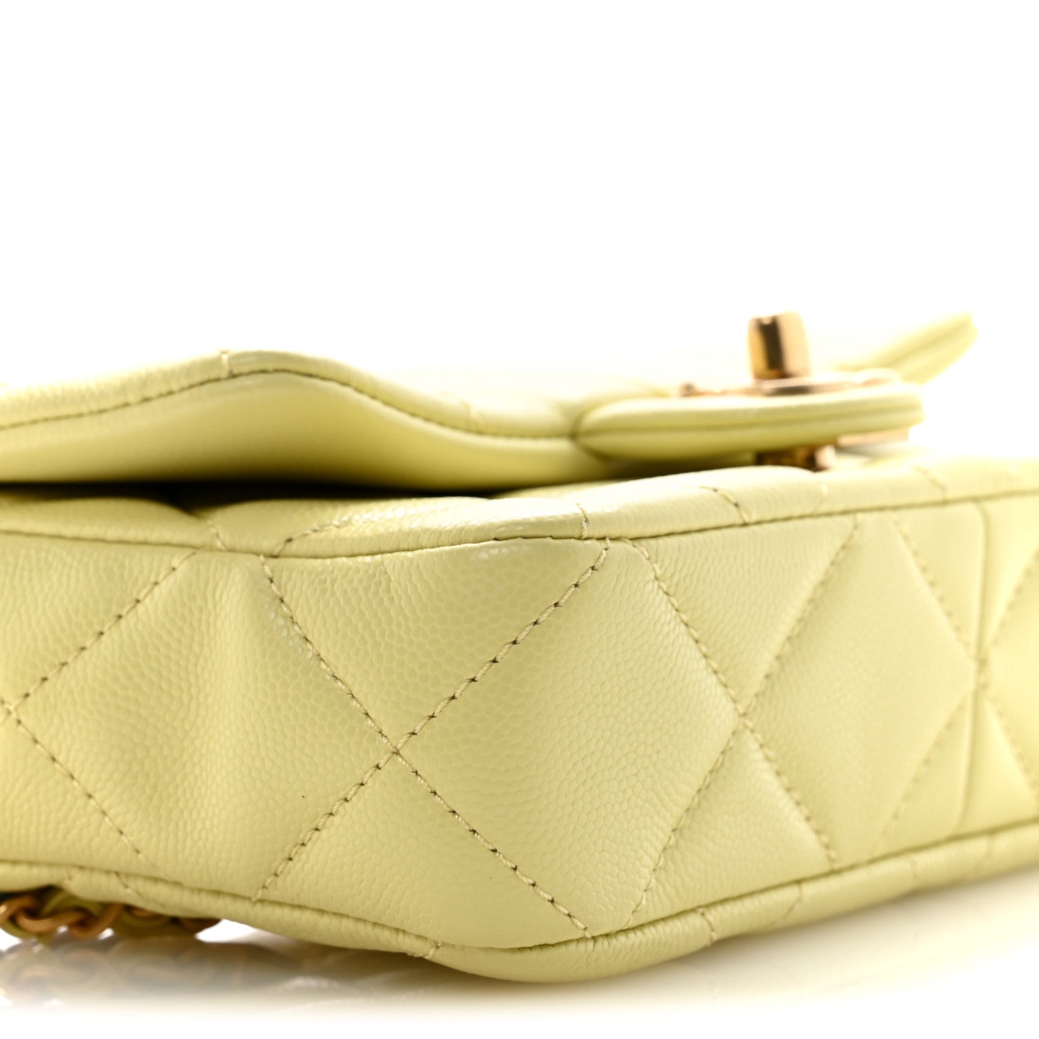 Shiny Caviar Belt Bag Light Green
