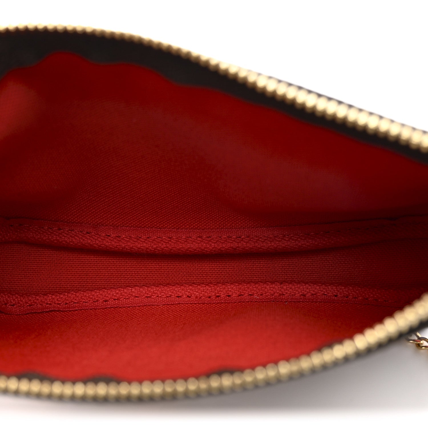 Monogram 2020 Christmas Animation Bumper Cars Mini Pochette Accessories Coquelicot
