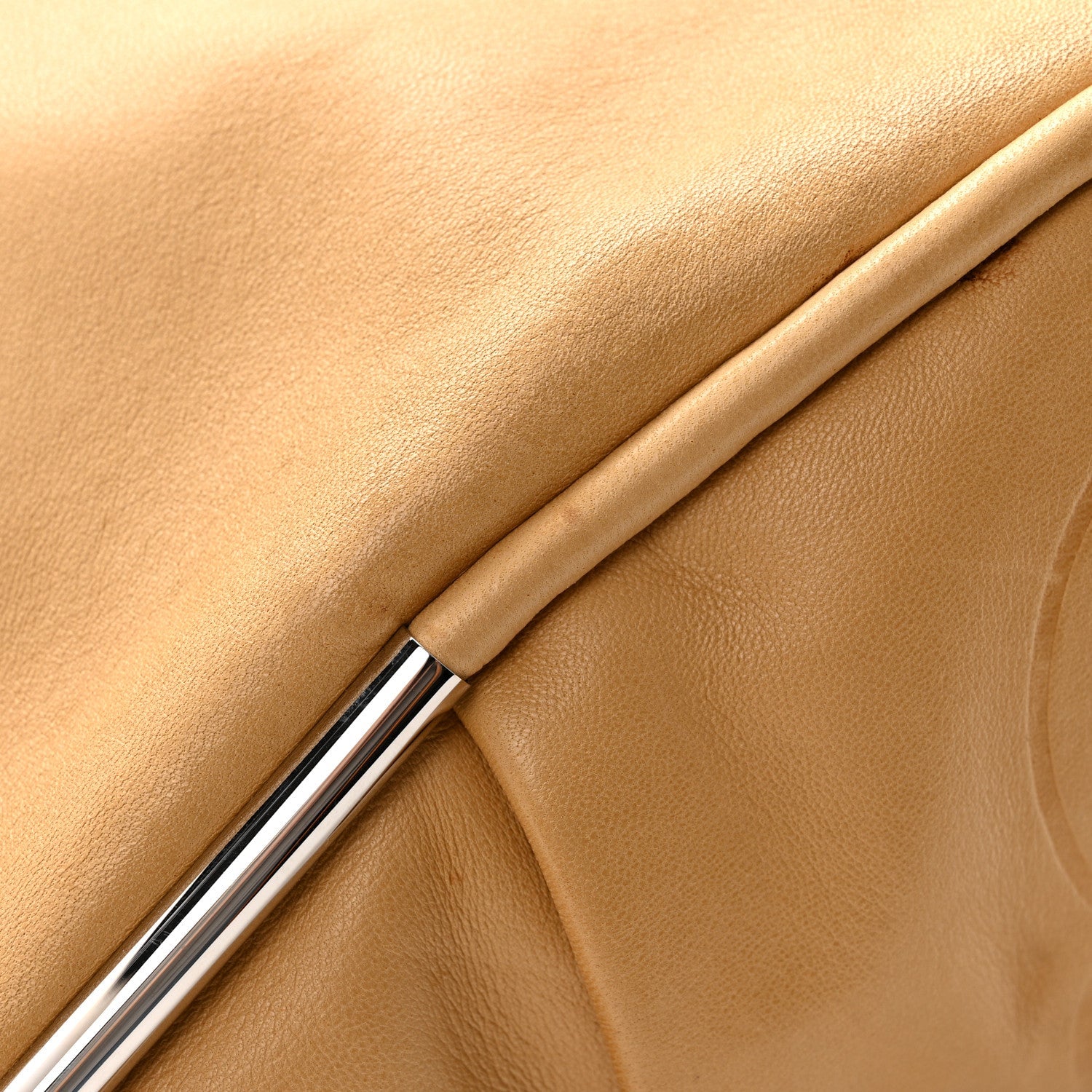Lambskin Large Ultimate Soft Tote Beige