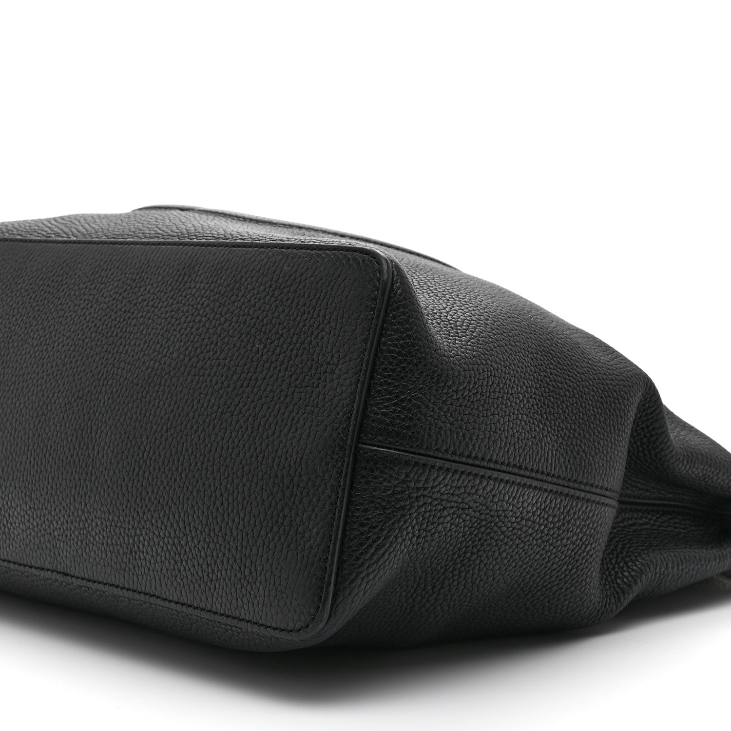 Pebbled Calfskin Large Soho Hobo Black