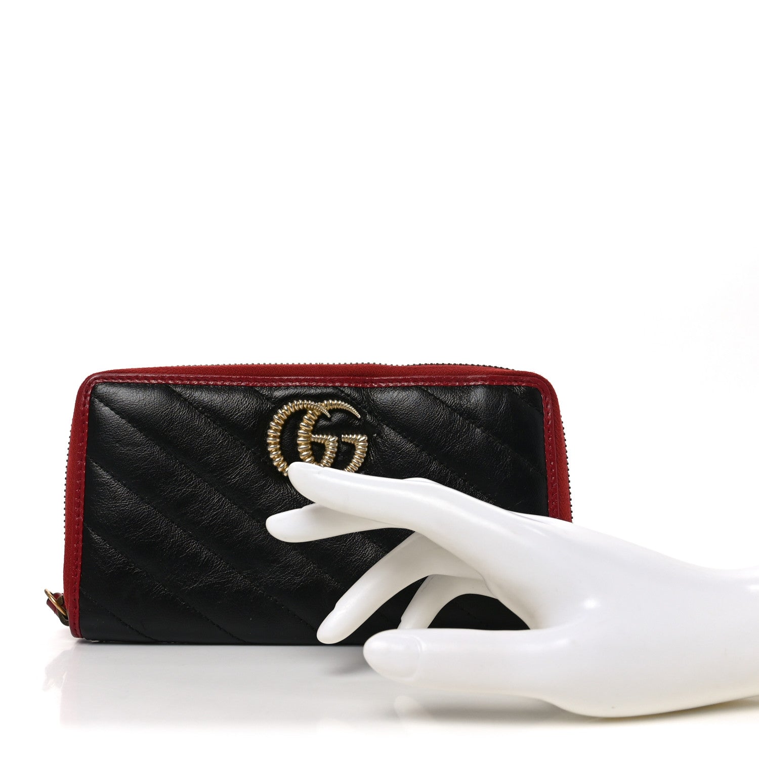 Vintage Effect Calfskin Matelasse Diagonal Torchon GG Marmont Zip Around Wallet Black Romantic Cherry