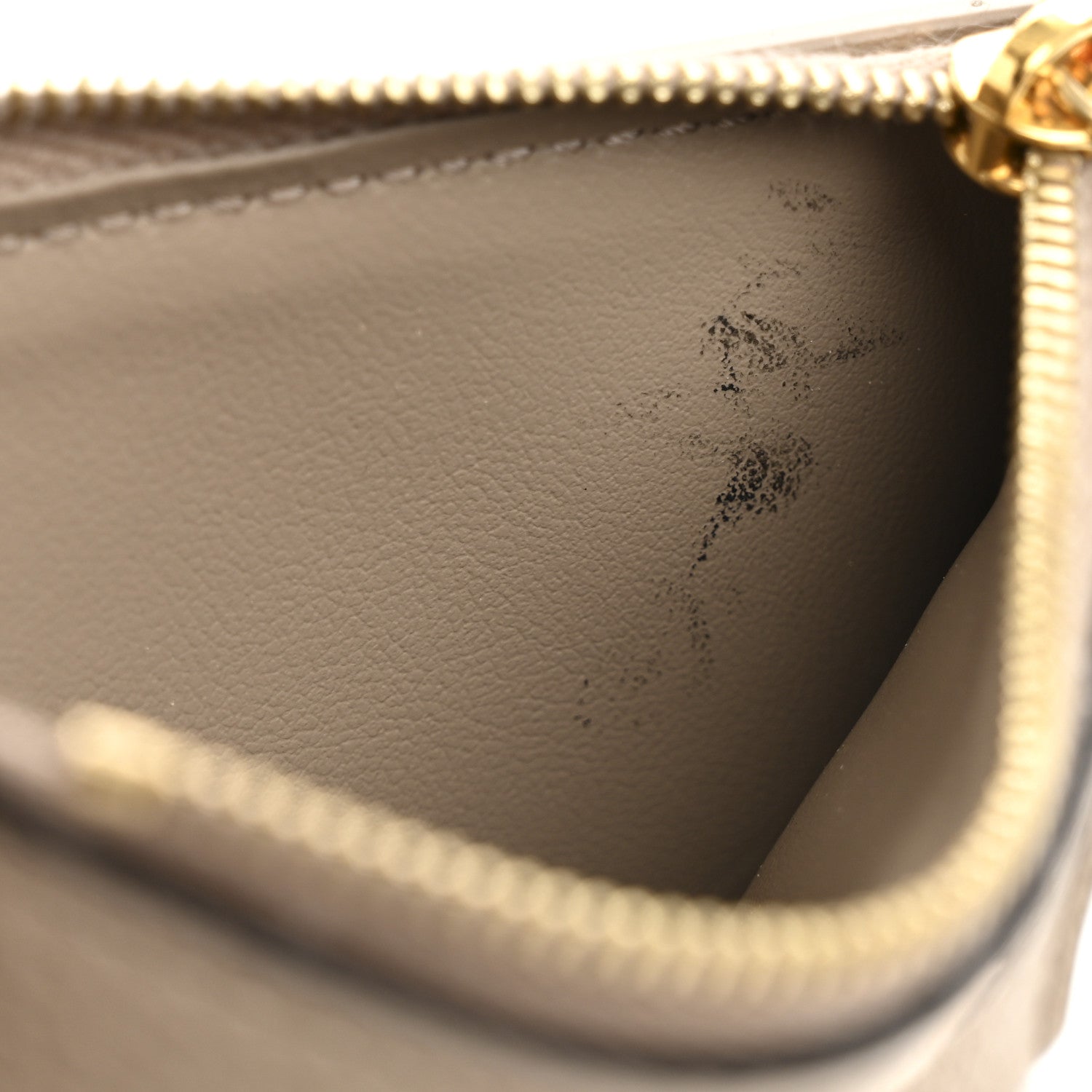 Empreinte Monogram Giant Victorine Wallet Tourterelle Creme