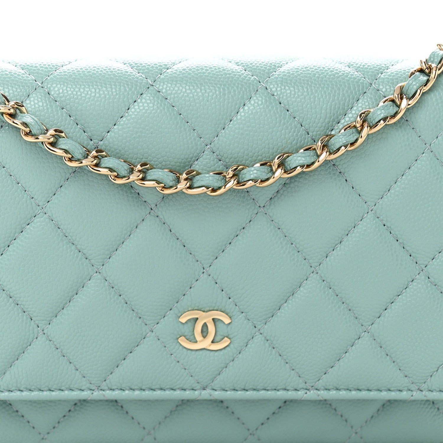 Caviar Quilted Wallet on Chain WOC Light Blue