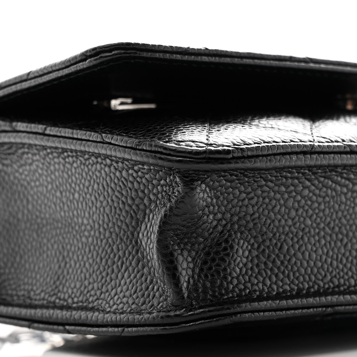 Caviar Quilted Wallet on Chain WOC Black