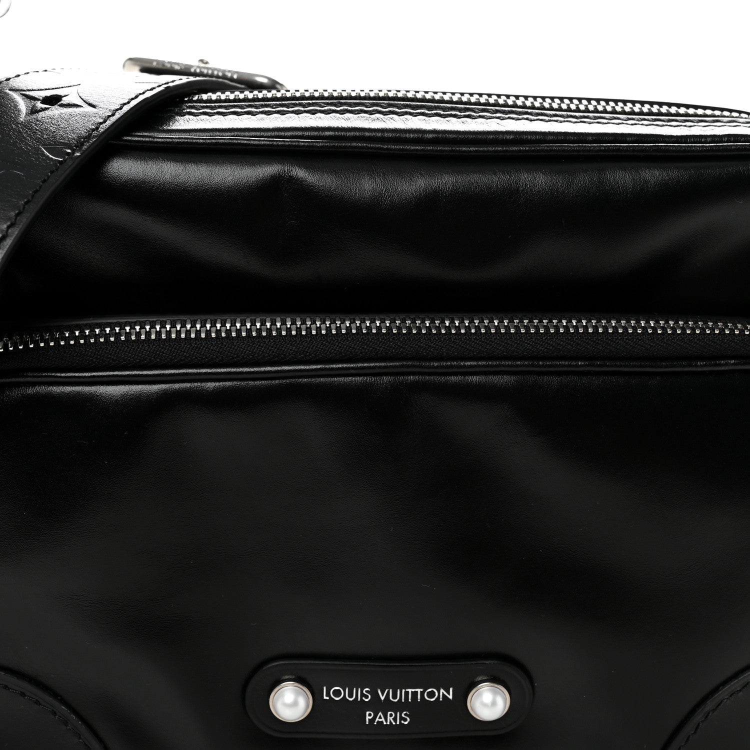 Calfskin Nil City Shoulder Bag Night Black
