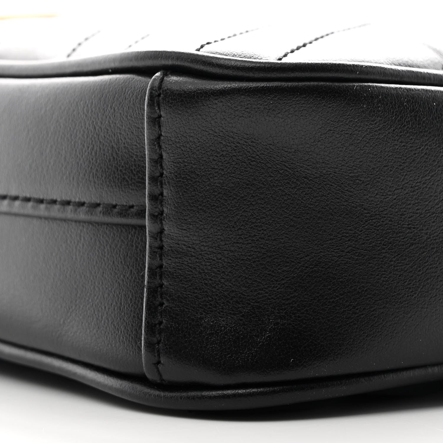 Calfskin Matelasse Mini GG Marmont Crossbody Bag Black