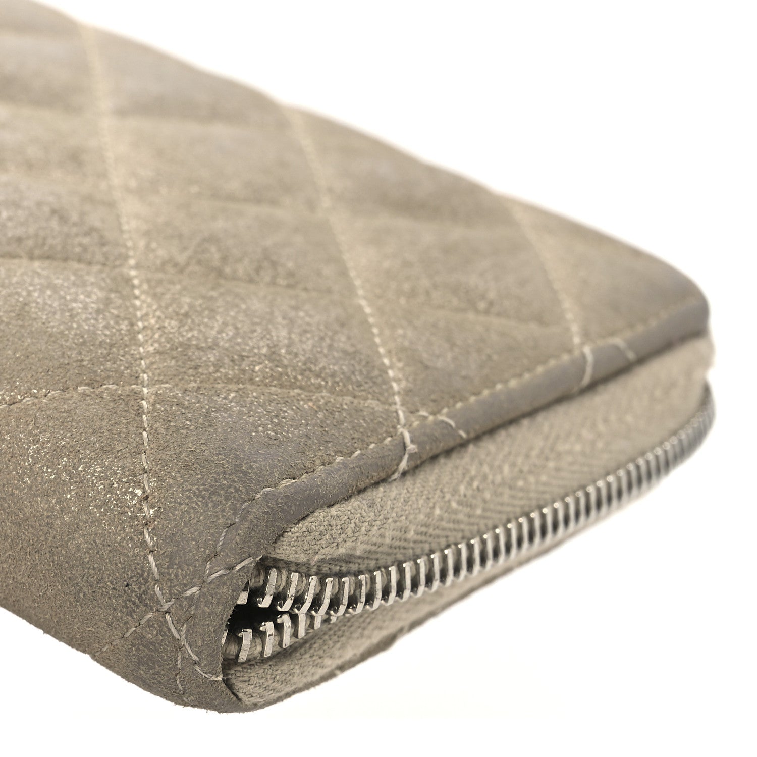 Iridescent Lambskin Quilted CC Long Zipped Wallet Gold