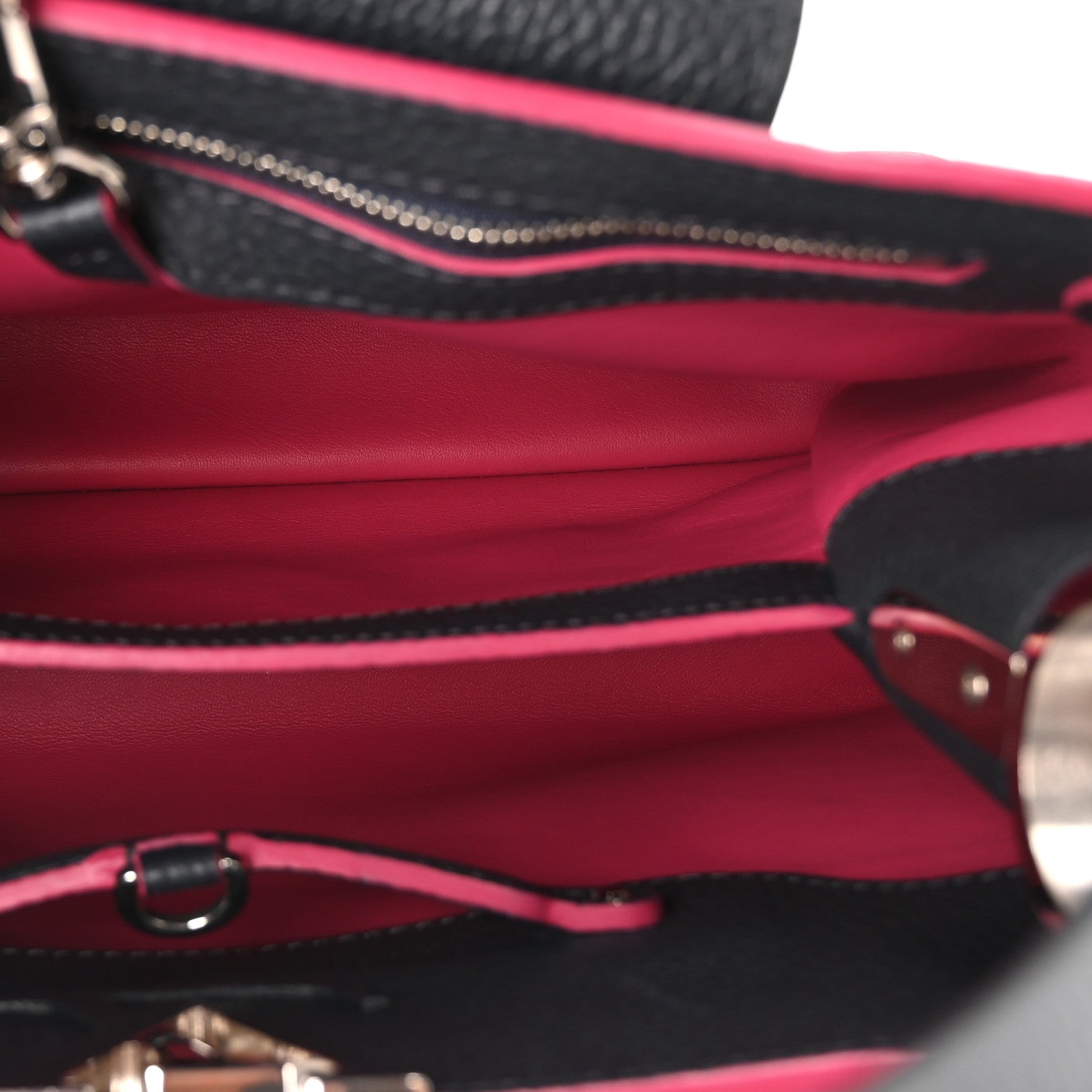 Taurillon Capucines PM Cobalt Fuchsia