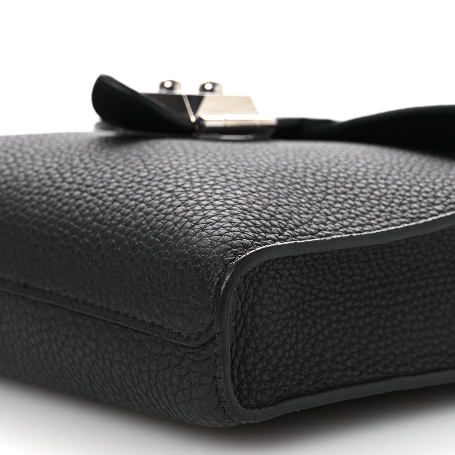 Togo Laque Sac A Depeches 21 Messenger Bag Black Bleu France