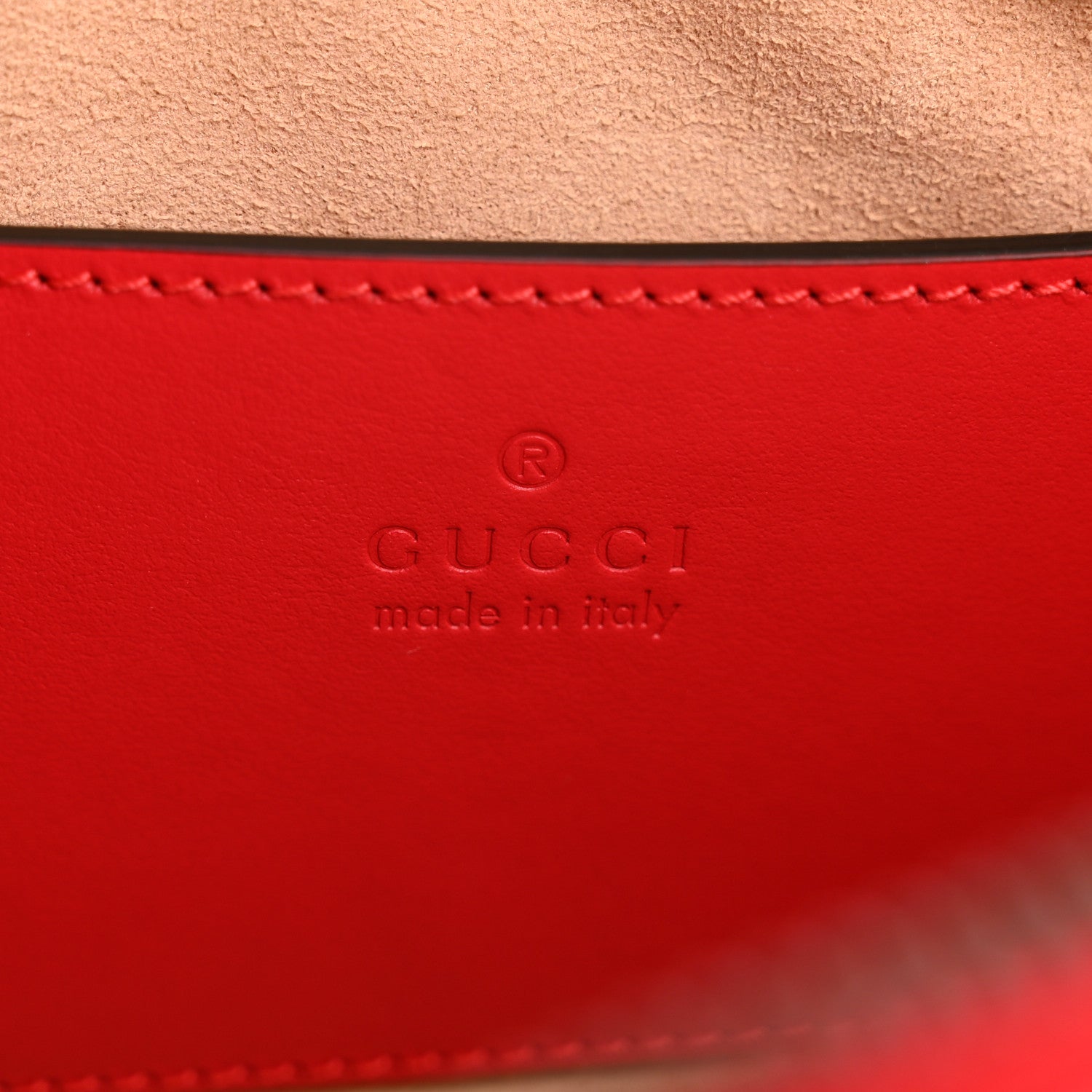 Calfskin Matelasse Chevron GG Marmont Sling Shoulder Bag Rosso