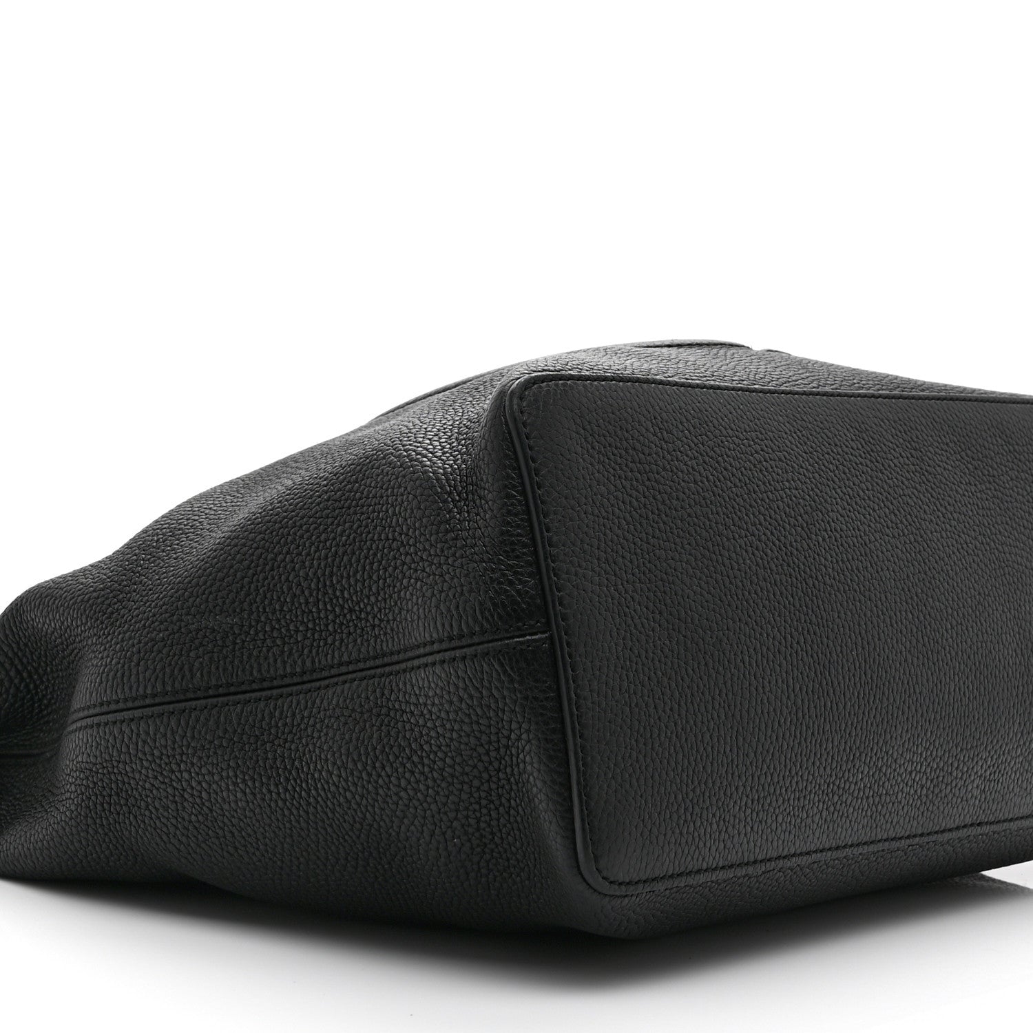 Pebbled Calfskin Large Soho Hobo Black