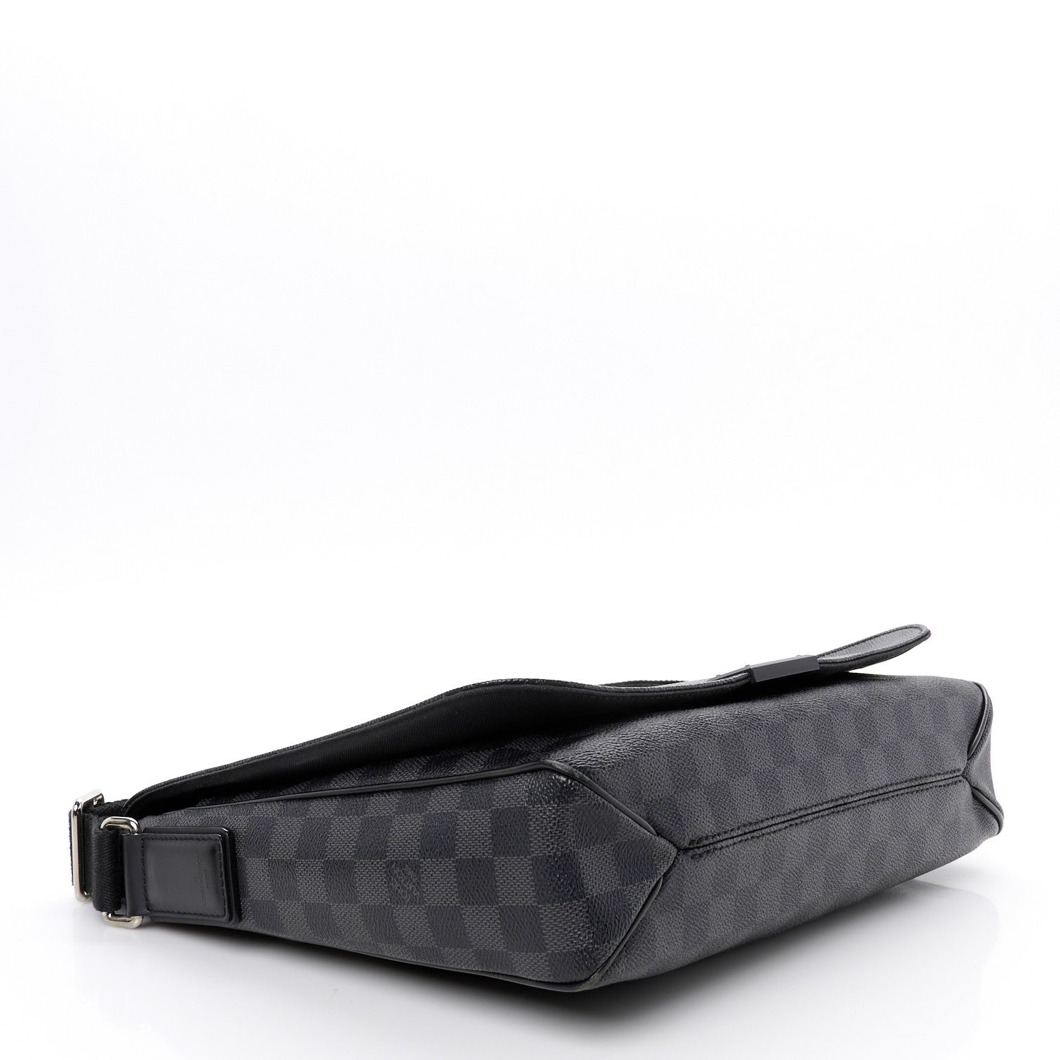 Damier Graphite District MM