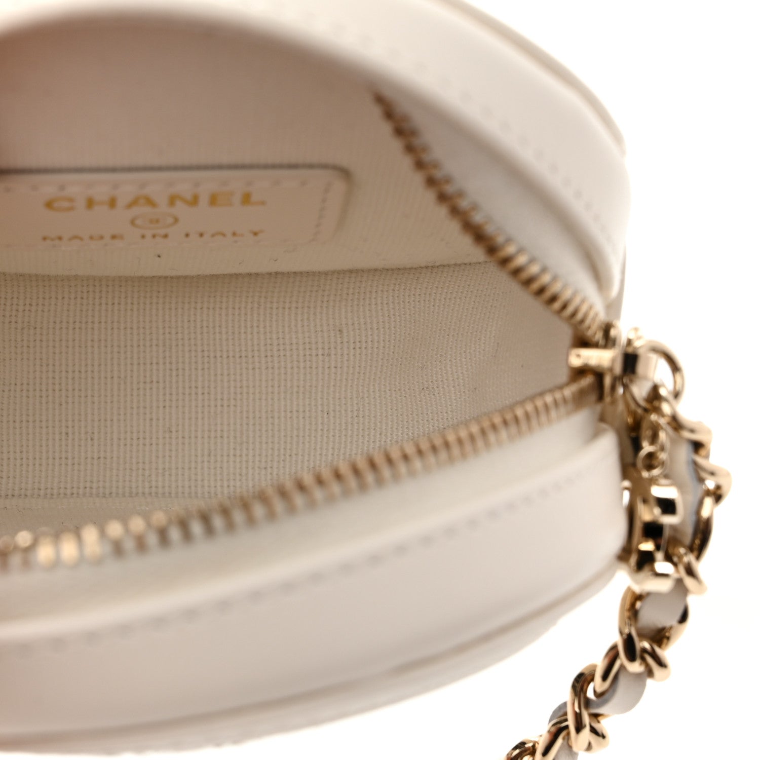 Tweed Quilted Round Filigree Pouch With Chain White Black