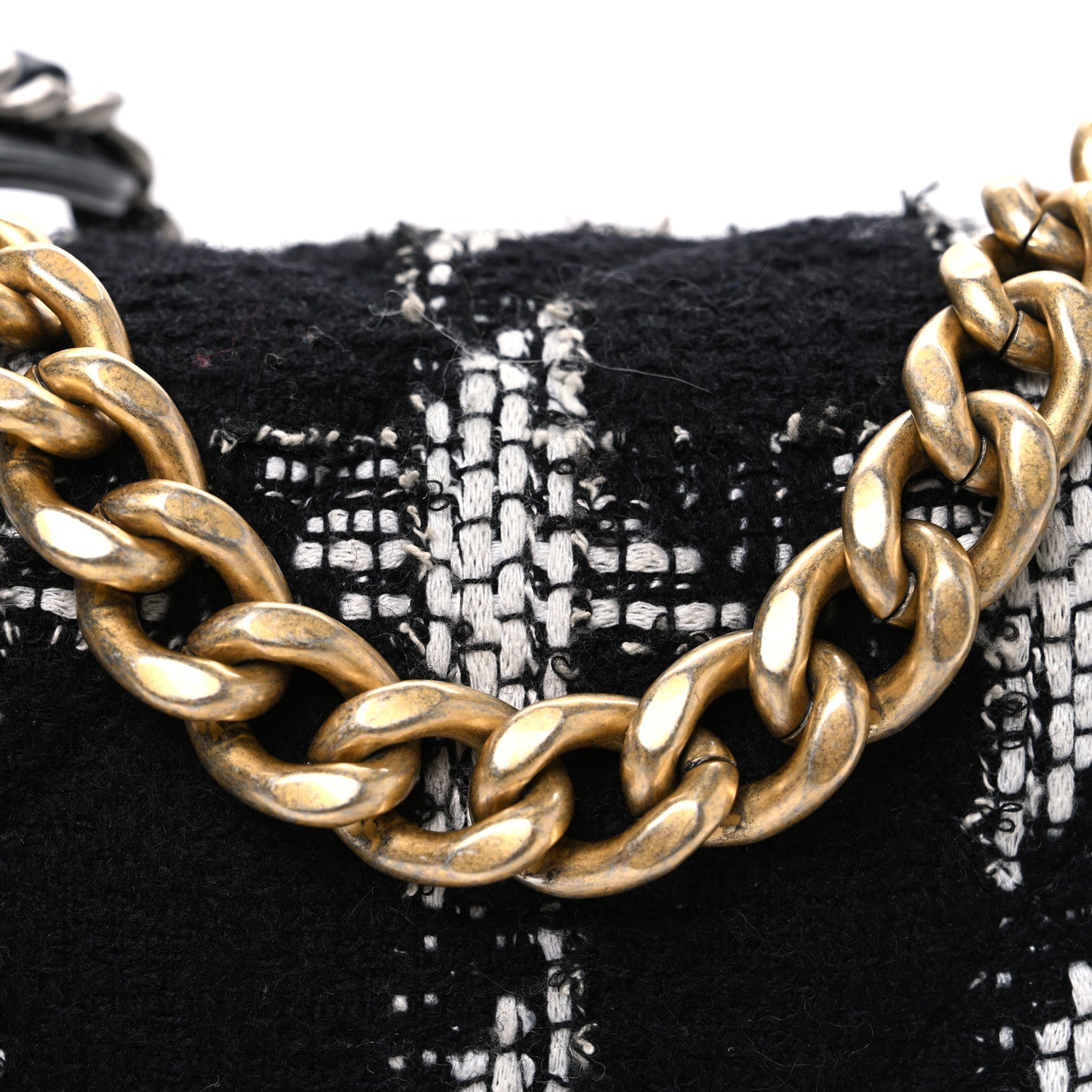 Tweed Quilted Medium Chanel 19 Flap Black White