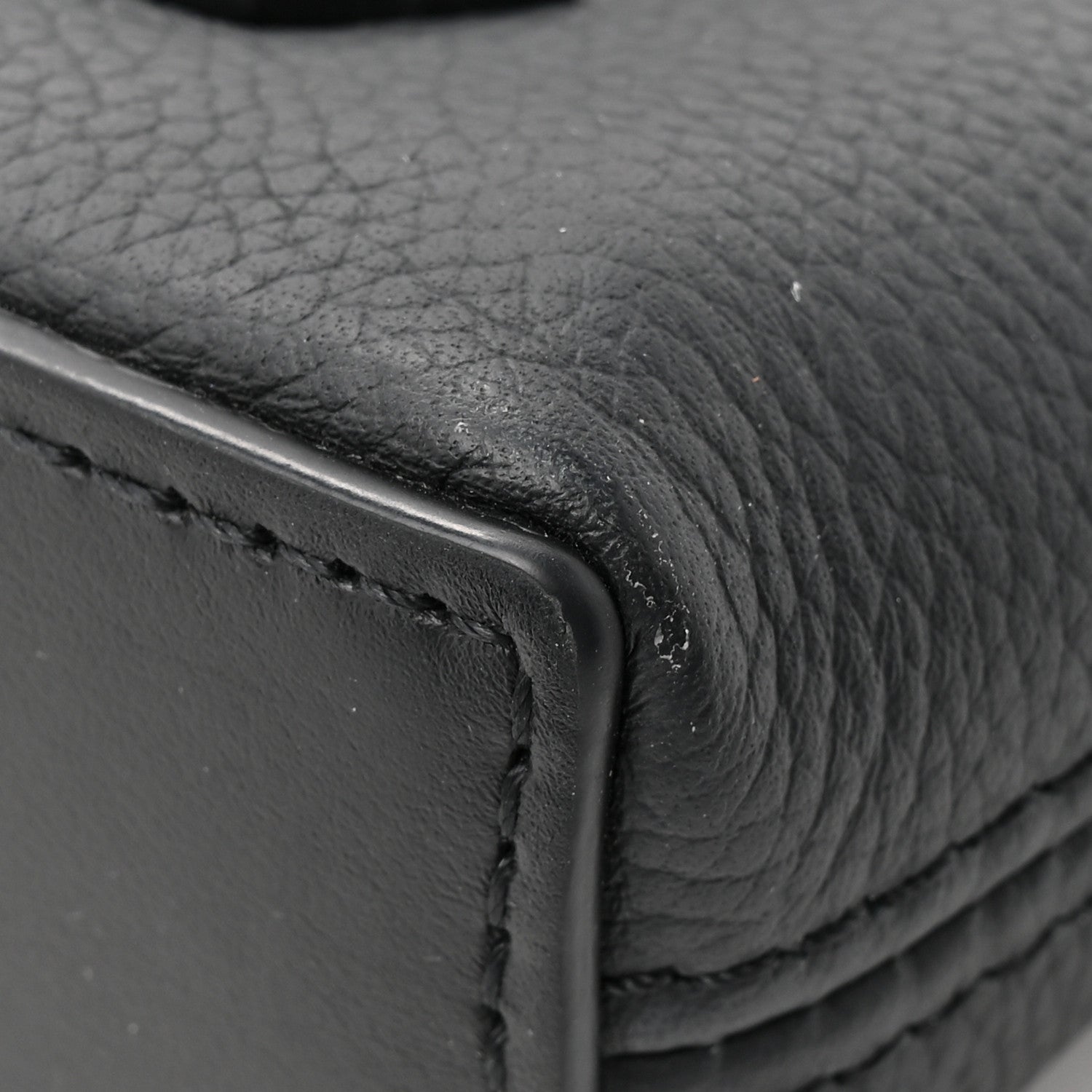 Grained Calfskin Aerogram Takeoff Pouch Black